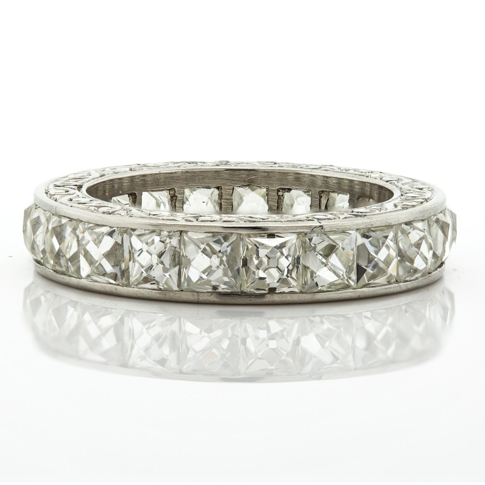 Modern 6.00 Carat French Cut Diamonds Eternity Band