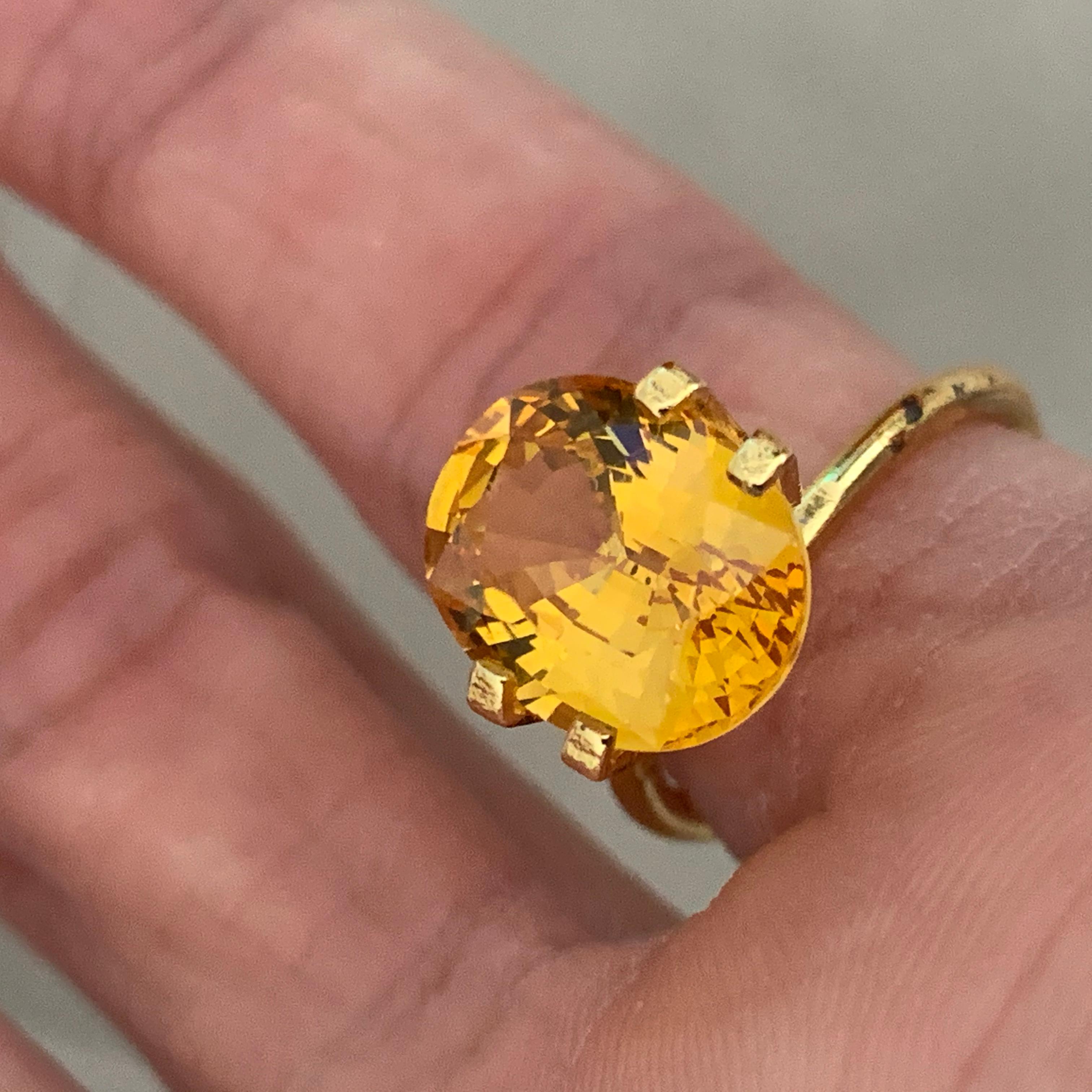 Oval Cut 6.00 Carat Golden Yellow Ova Sapphire Loose Gemstone For Sale