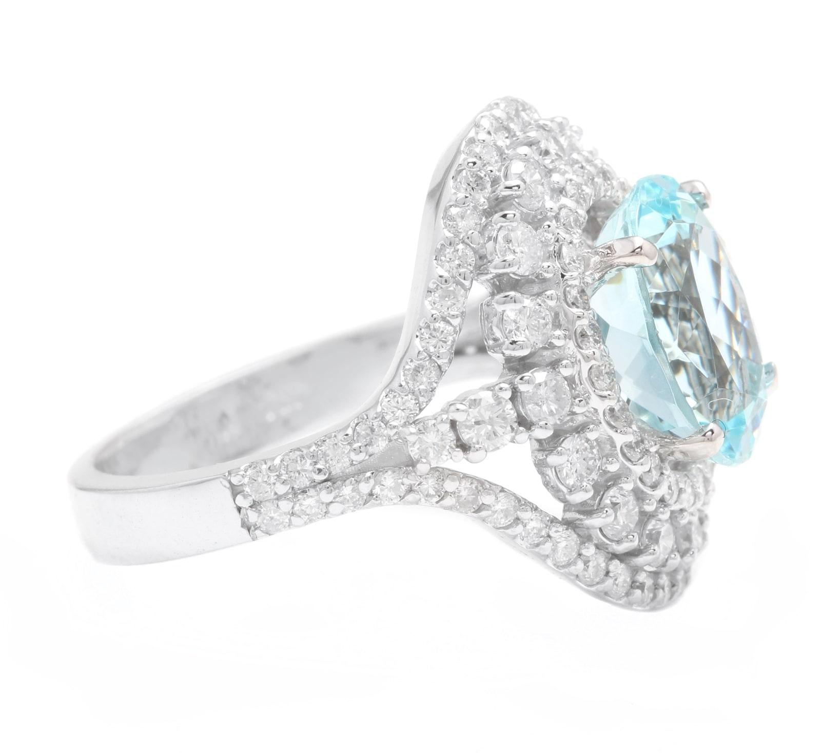 Oval Cut 6.00 Carat Natural Aquamarine and Diamond 14 Karat Solid White Gold Ring For Sale