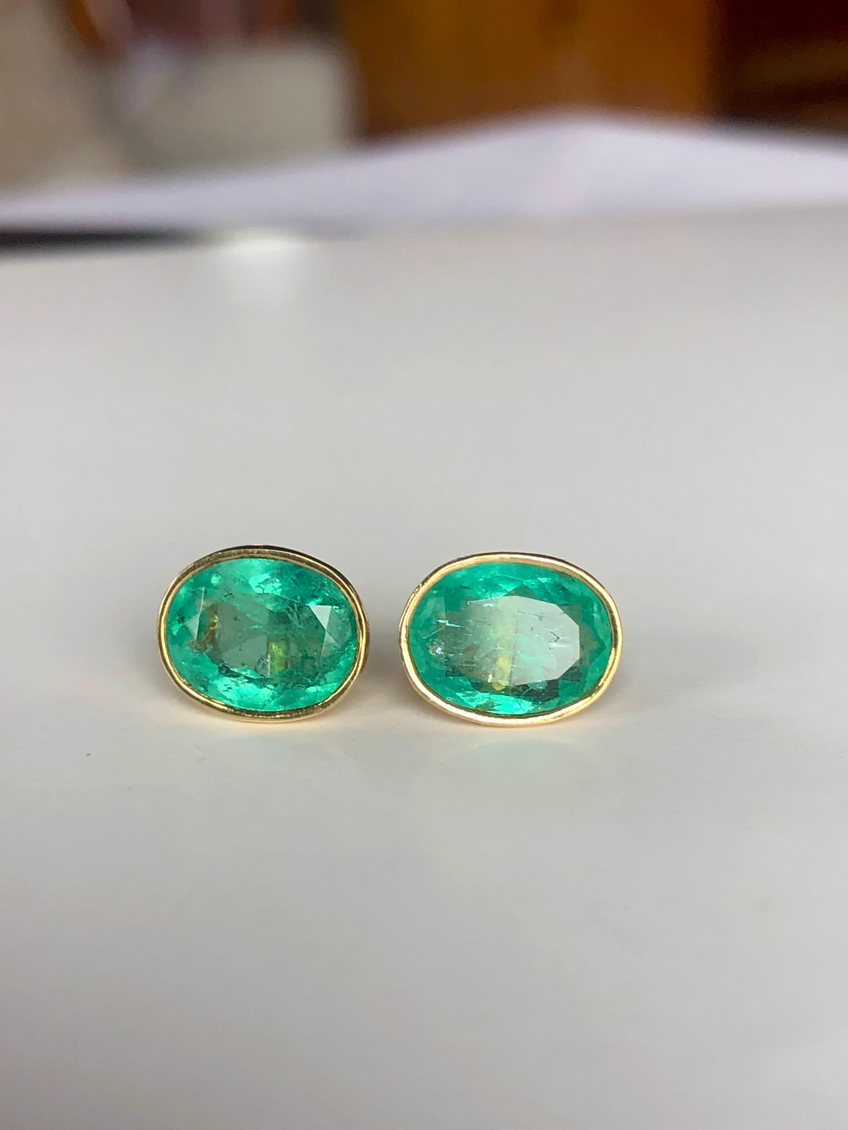 6.00 Carat Natural Colombian Emerald Stud Earrings 18 Karat Gold For Sale 6