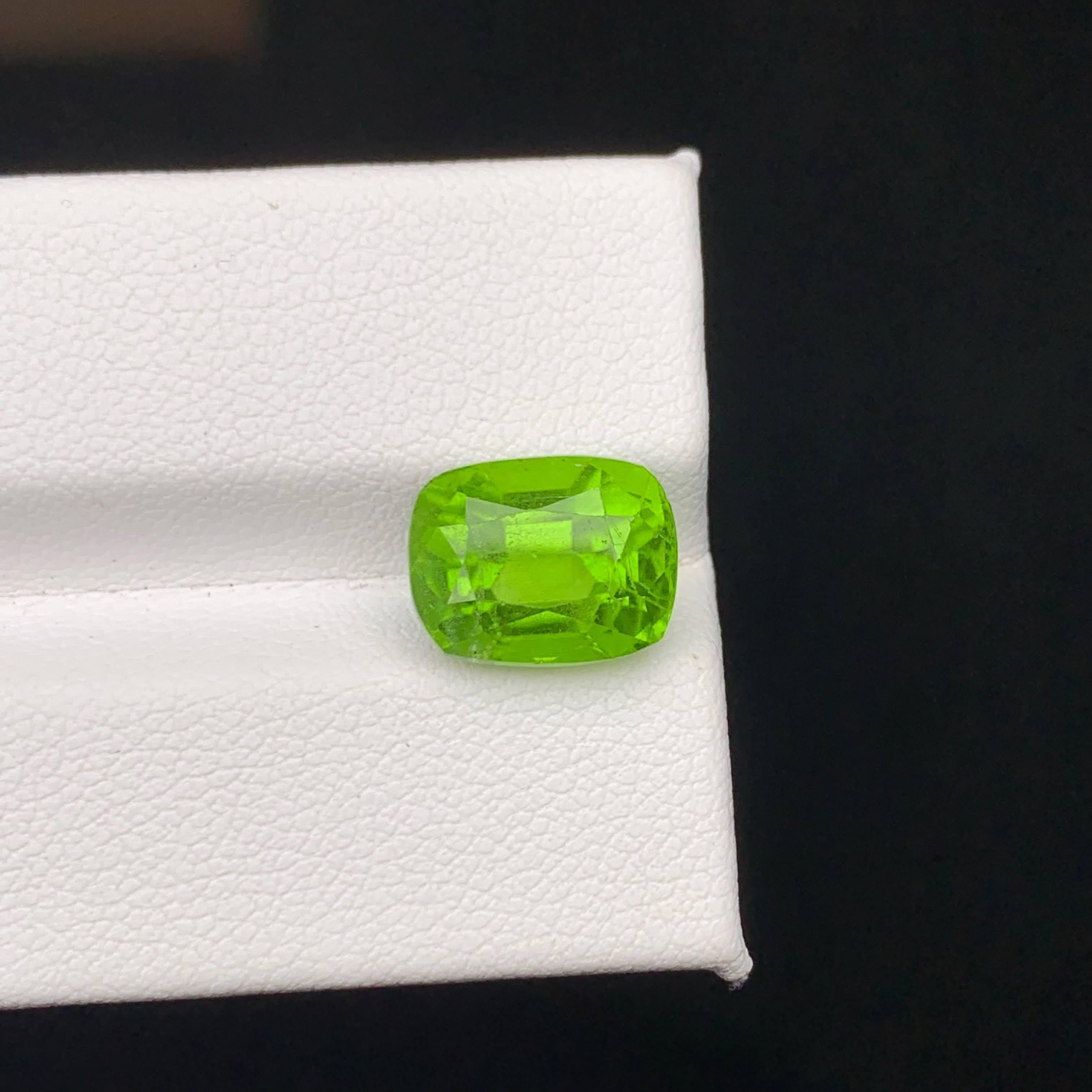 6.00 Karat Natürlicher loser Apfelgrüner Peridot Cushion-Schliff Pakistanischer Edelstein im Angebot 5