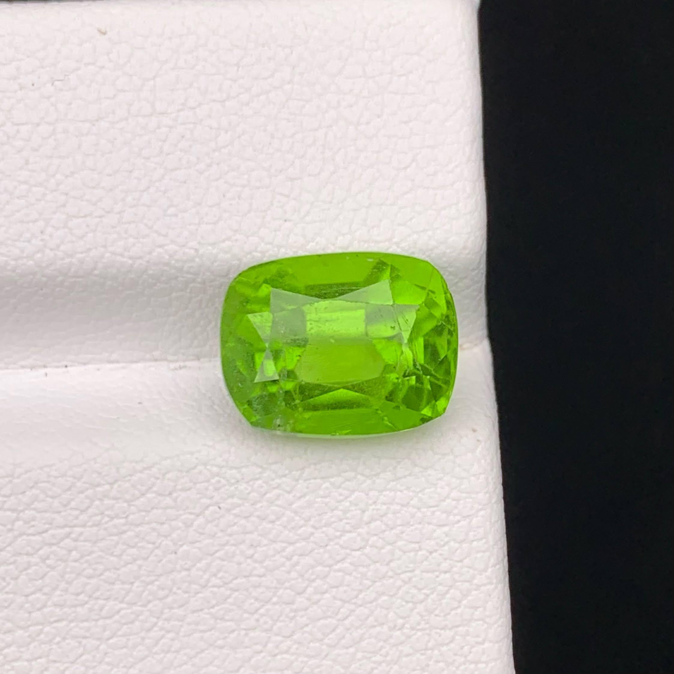 Gewicht 6,00 Karat 
Abmessungen 10,9x8,6x8,1mm
Behandlung Keine 
Herkunft Pakistan 
Klarheit SI
Form Schnitt Kissen 





Dieser 6,00 Karat natürliche, lose apfelgrüne Peridot ist ein atemberaubender Edelstein, der fachmännisch in einer klassischen