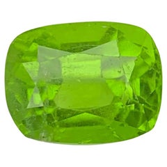 6.00 Carat Natural Loose Apple Green Peridot Cushion Cut Pakistani Gemstone (pierre précieuse pakistanaise de taille coussin)