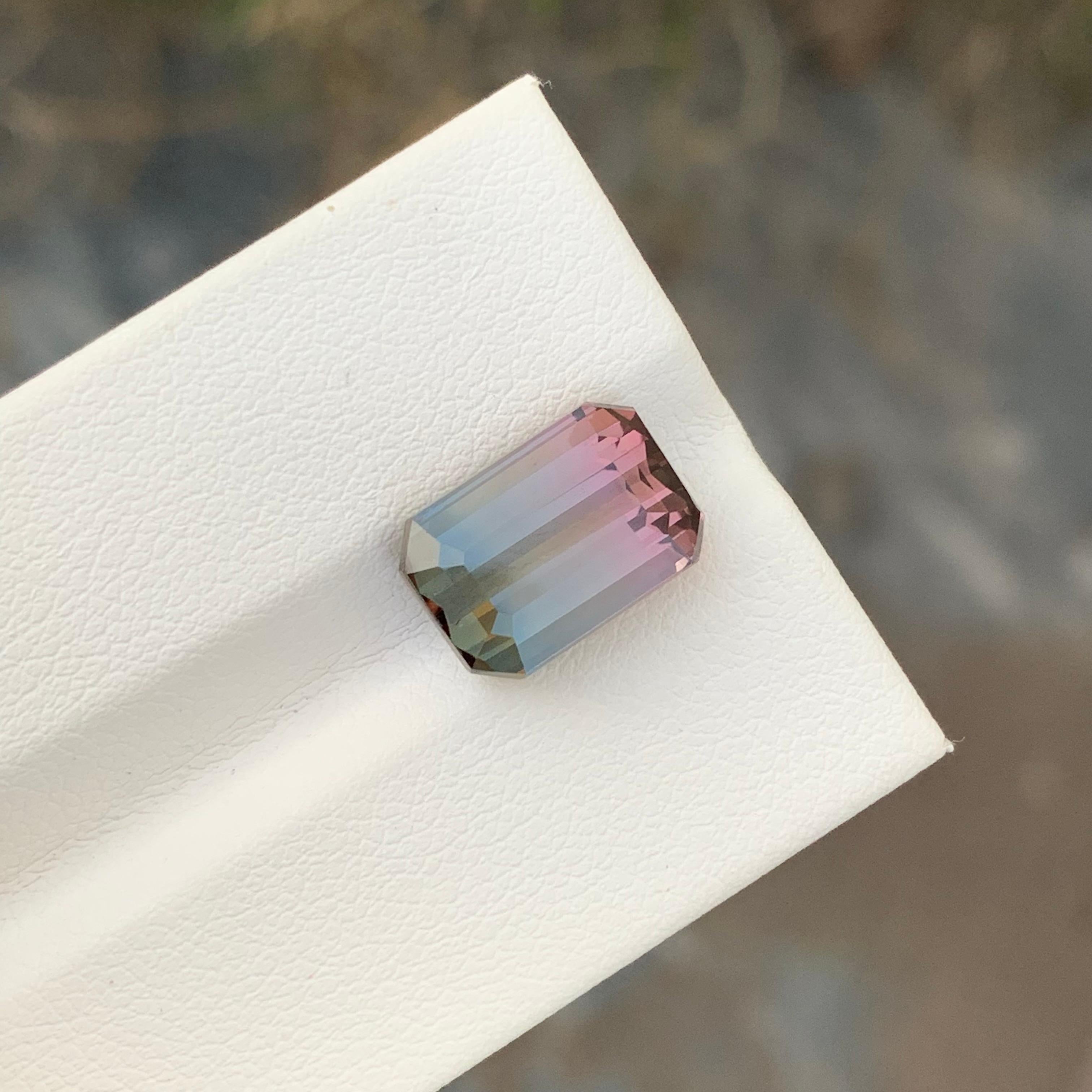 6.00 Karat natürlicher loser, mehrfarbiger Turmalin in Smaragdform für Schmuck im Zustand „Neu“ im Angebot in Peshawar, PK