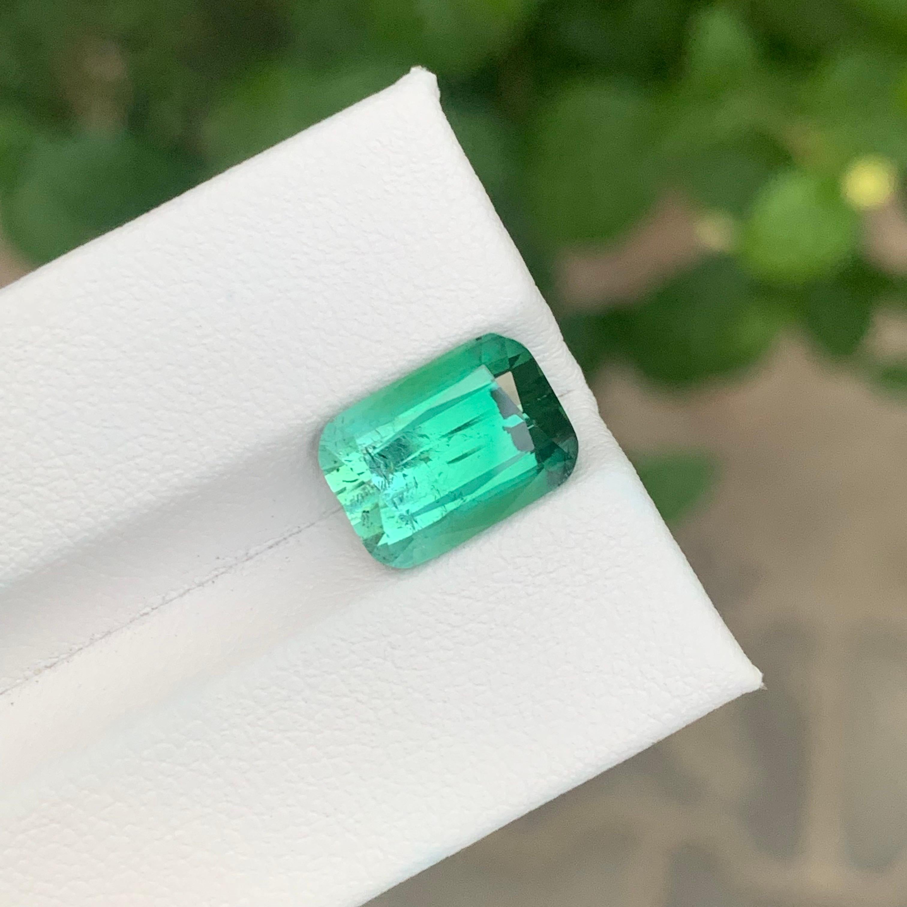 Arts and Crafts 6.00 Carat Natural Loose Blue Green Tourmaline Cushion Shape Gemstone (Tourmaline bleue verte en forme de coussin) en vente