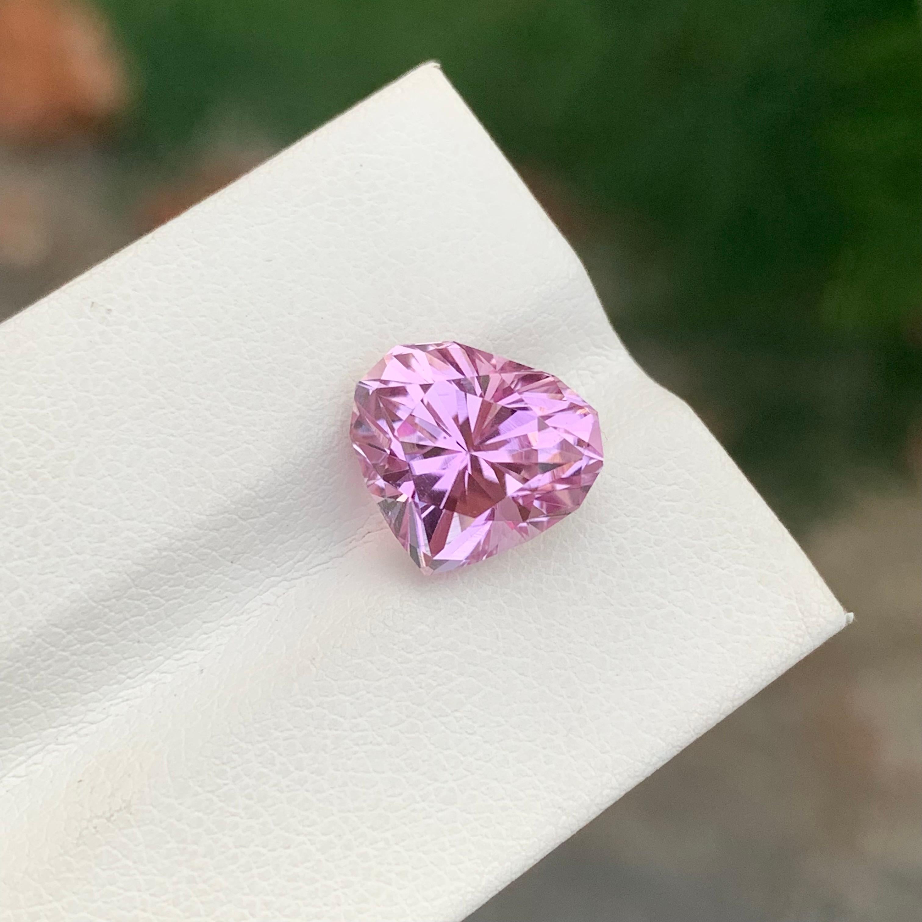 6.00 Carat Natural Loose Pink Kunzite Heart Shape Gemstone For Jewellery For Sale 2