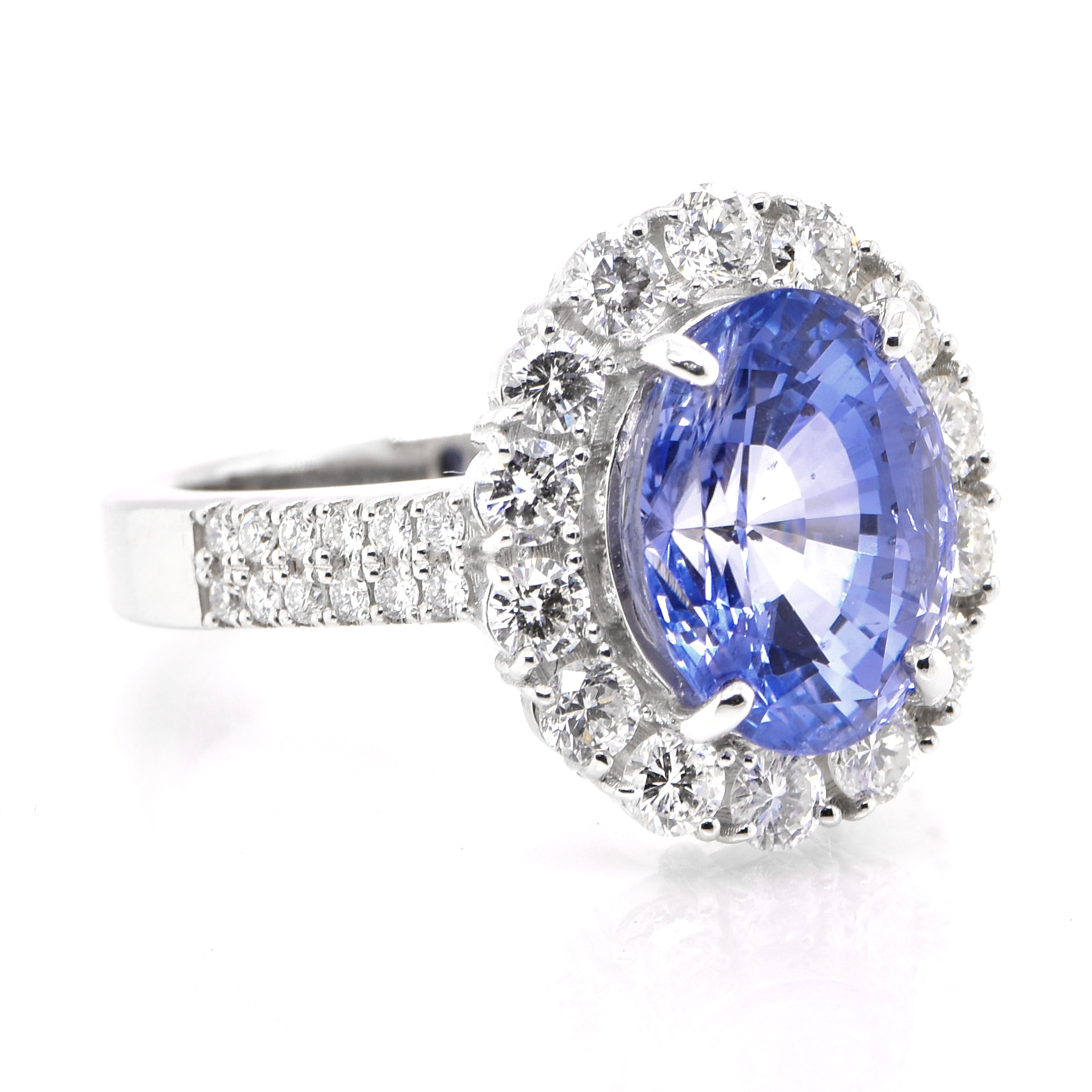 Modern 6.00 Carat Natural Unheated Sapphire and Diamond Cocktail Ring Made in Platinum For Sale