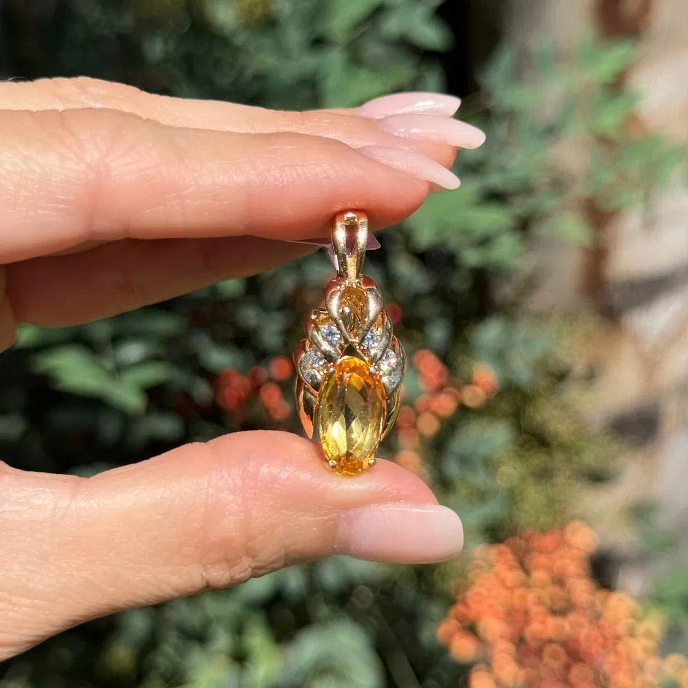 6,00 Karat ovaler Citrin und RBC-Diamant Gold Vintage Enhancer Drop-Anhänger (Modernistisch) im Angebot