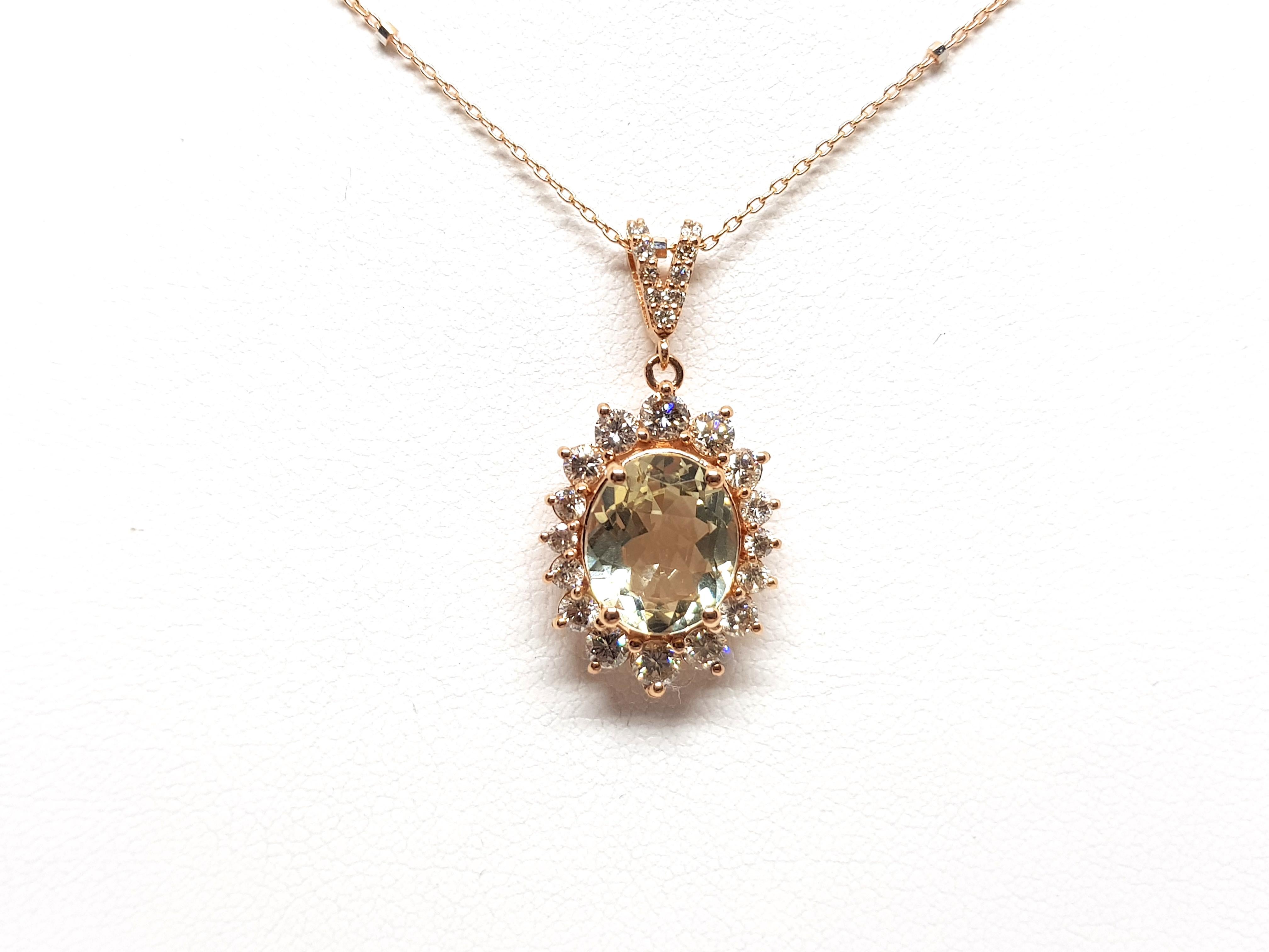 Contemporary 6.00 Carat Rose Gold Necklace Diamond Golden Beryl Pendant For Sale