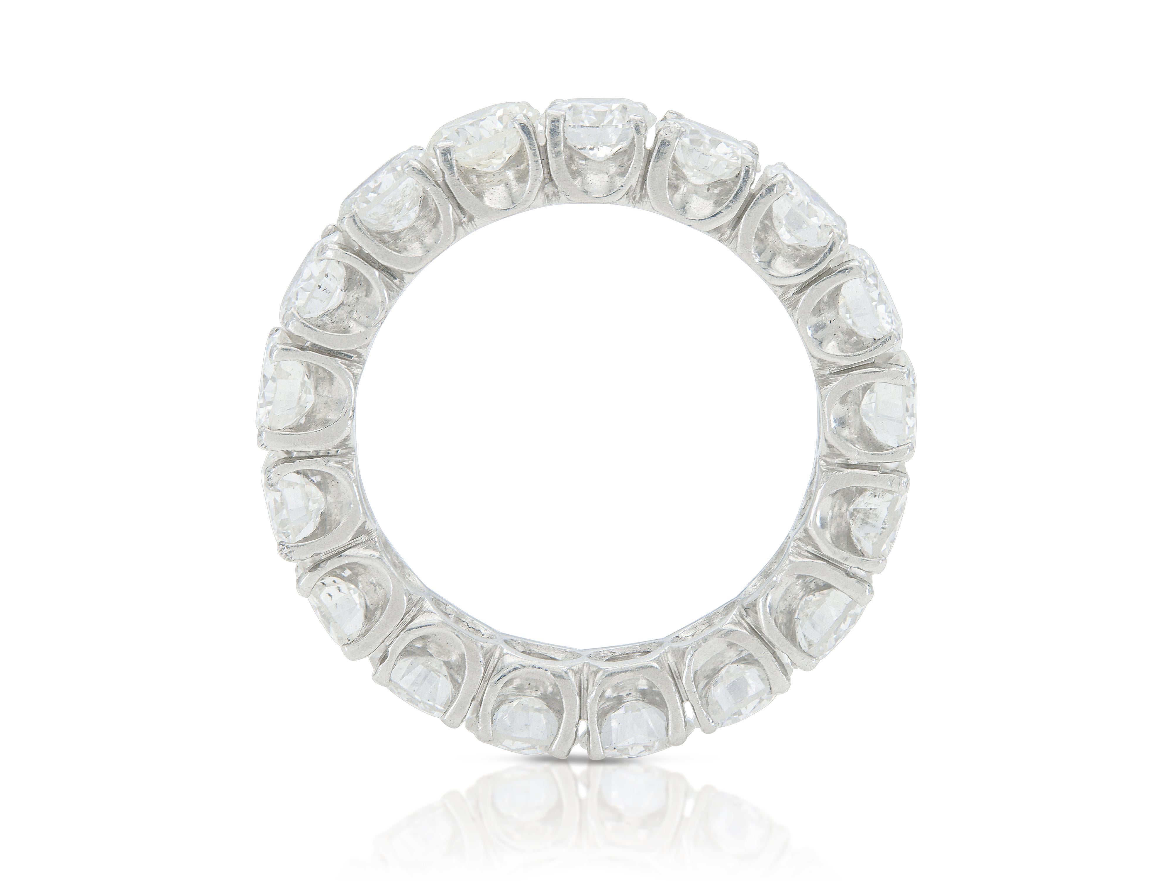 Fascia per l'eternità con diamante a taglio brillante rotondo da 6.00 carati In condizioni buone in vendita a New York, NY