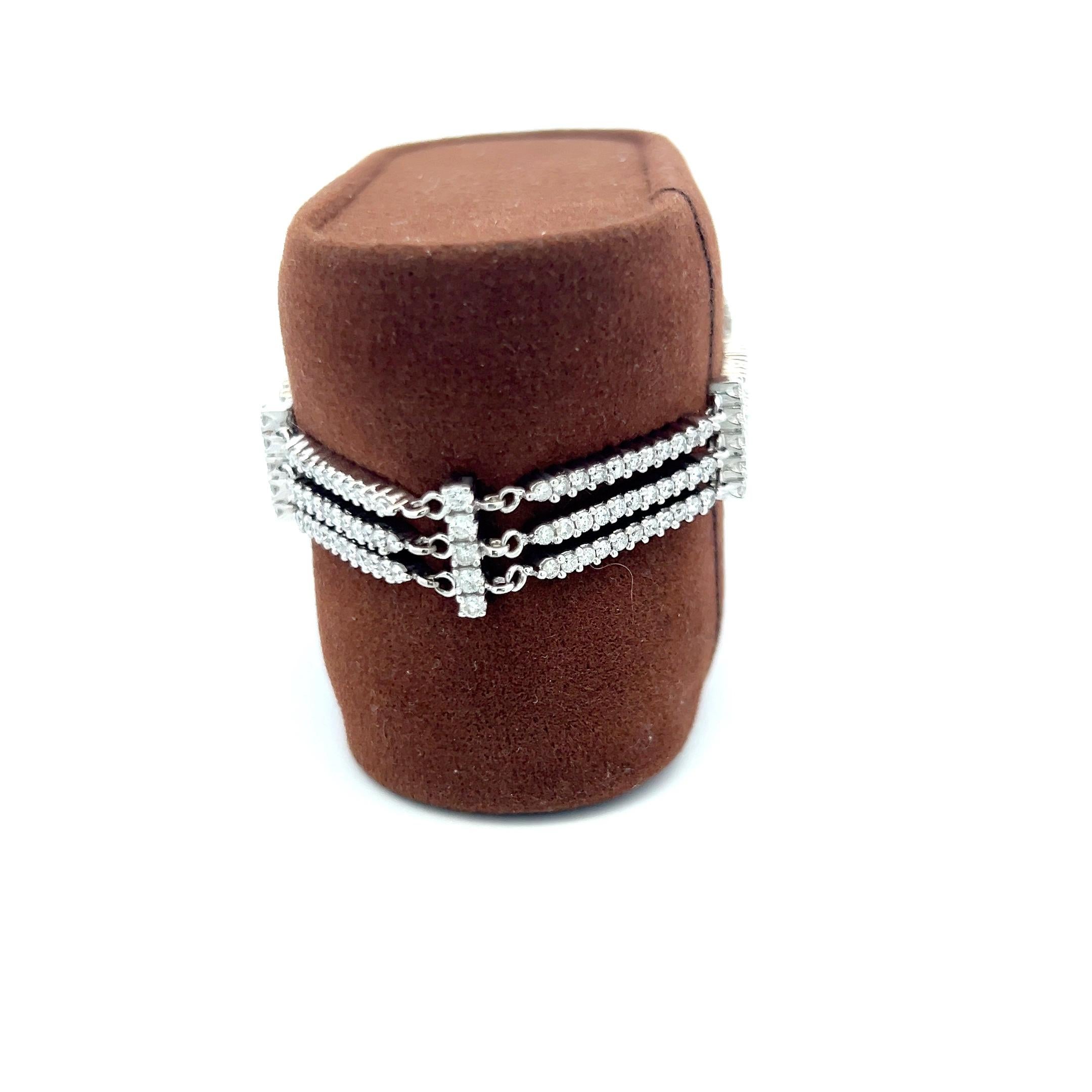 Bracelet à maillons en or blanc 18 carats avec diamants ronds brillants H VS de 6,00 carats en vente 7