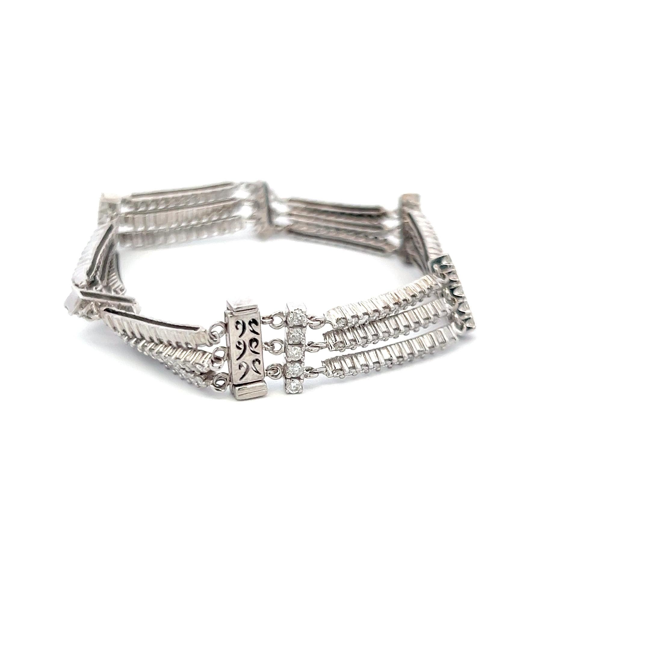 Titre :
Bracelet à maillons en or blanc 18 carats avec diamants ronds brillants H VS de 6,00 carats
Le style :
Lien
Métal :
Or blanc 18 carats
Pierre précieuse 1 :
Diamant de 6 carats
Nombre de pierres :
228
Couleur :
H
La clarté :
VS
Forme