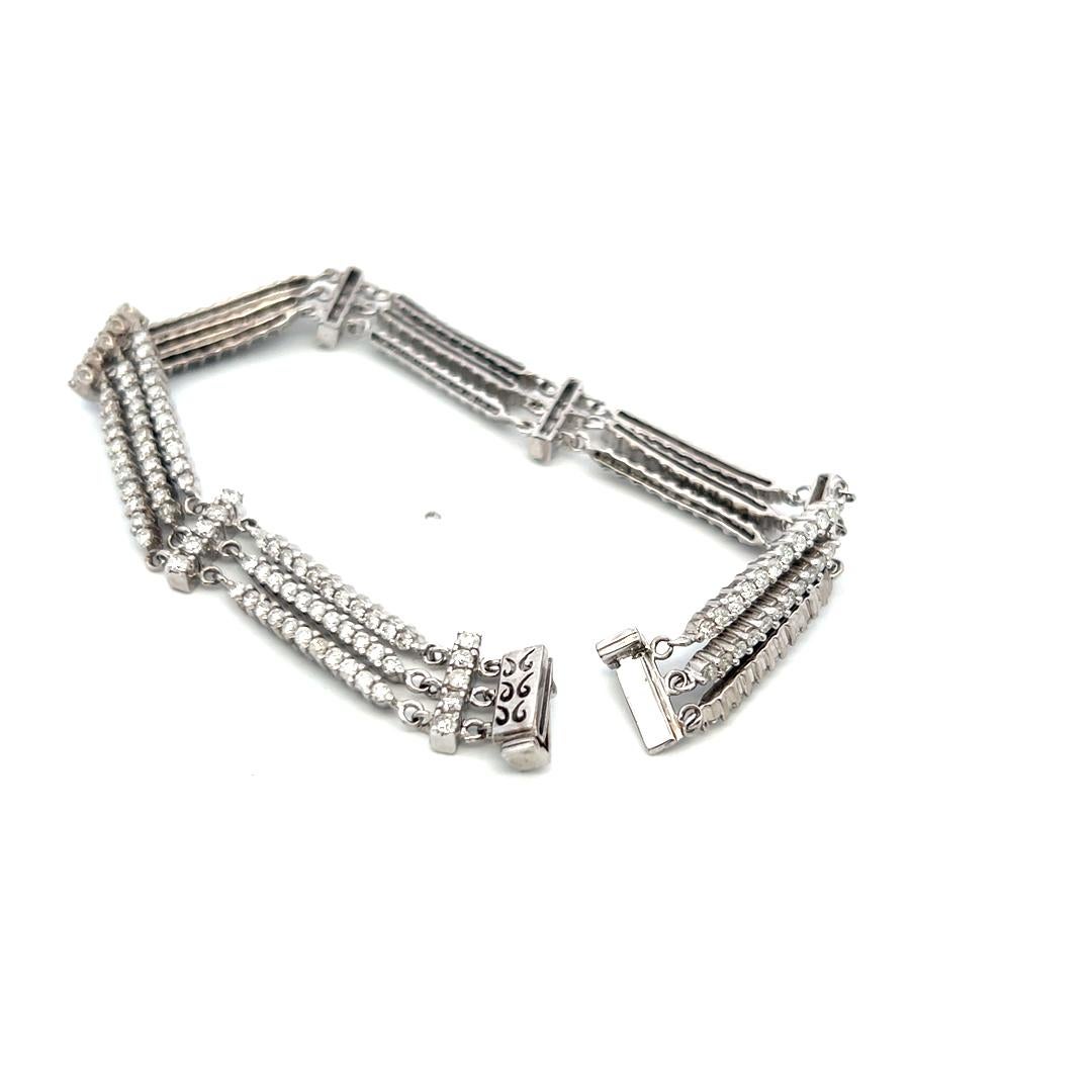 Bracelet à maillons en or blanc 18 carats avec diamants ronds brillants H VS de 6,00 carats en vente 3