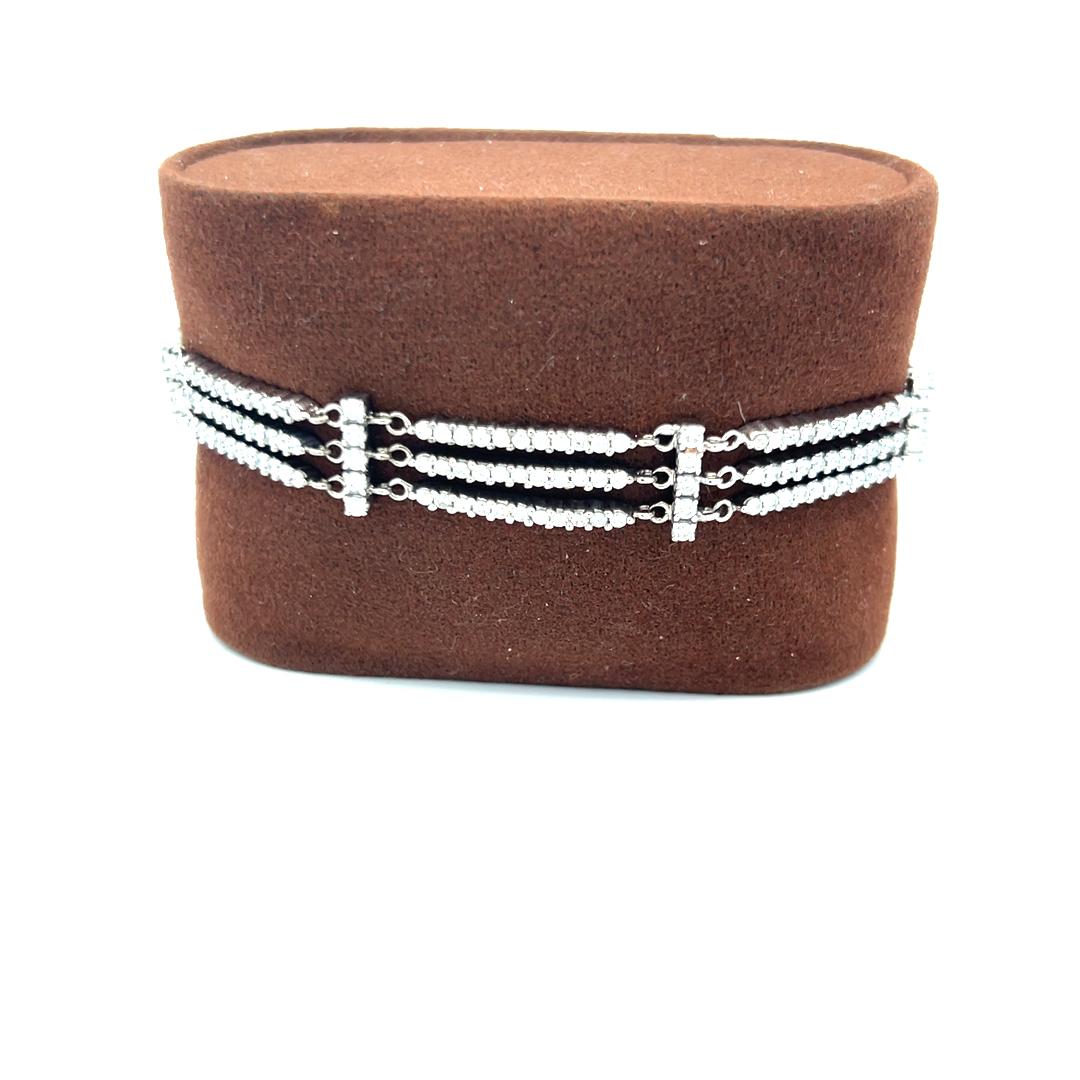 Bracelet à maillons en or blanc 18 carats avec diamants ronds brillants H VS de 6,00 carats en vente 4