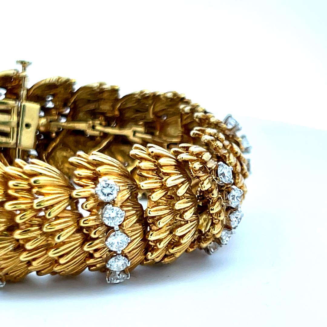 6.00 Carat Round Brilliant H VS Diamond 18 Karat Yellow Gold Link Bracelet en vente 2