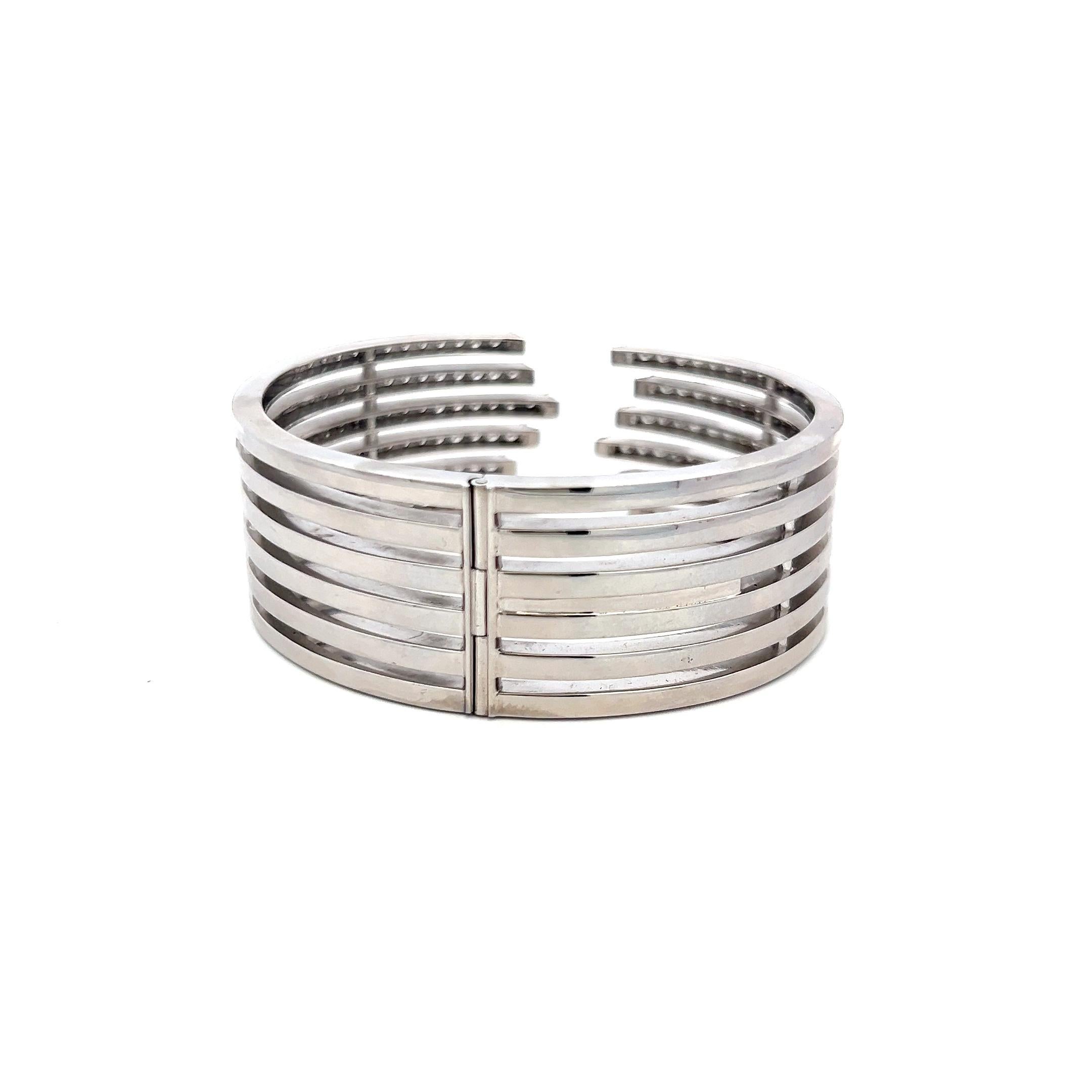 6,00 Karat Runder Brillant I VS1 Diamant 18 Karat Weißgold Manschettenarmband im Angebot 1