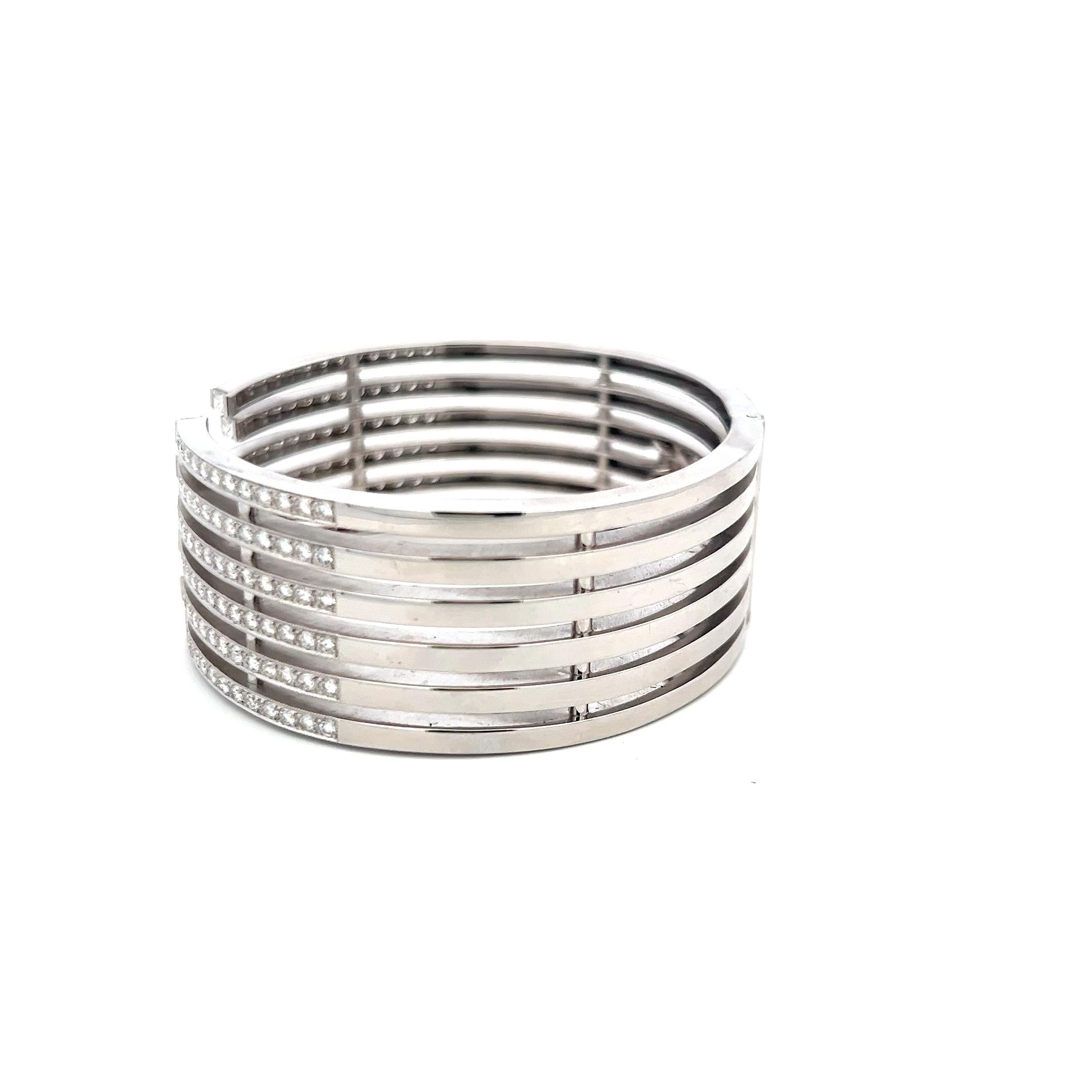 6,00 Karat Runder Brillant I VS1 Diamant 18 Karat Weißgold Manschettenarmband im Angebot 2