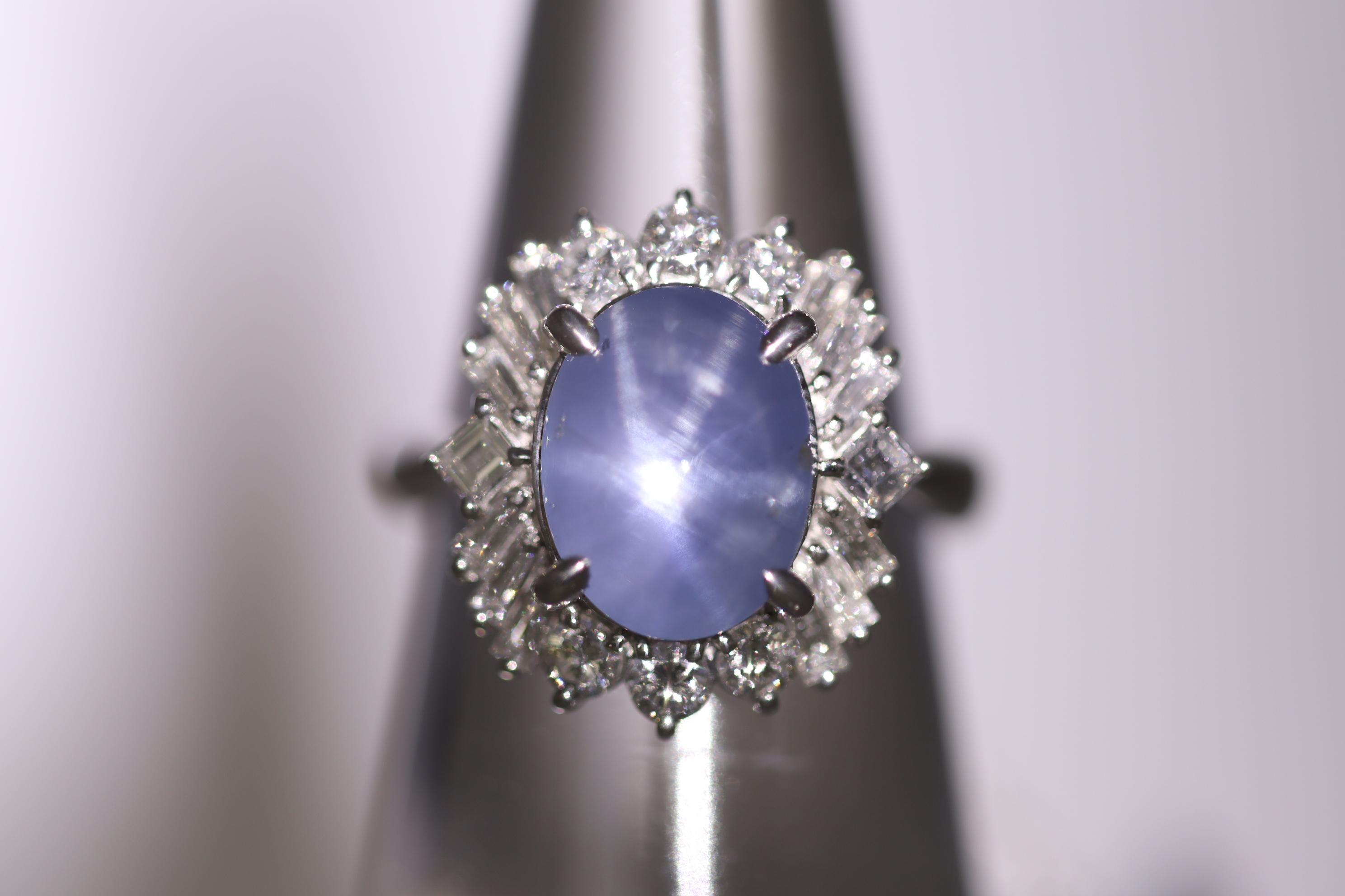 Women's 6.00 Carat Star Sapphire Diamond Platinum Ring For Sale