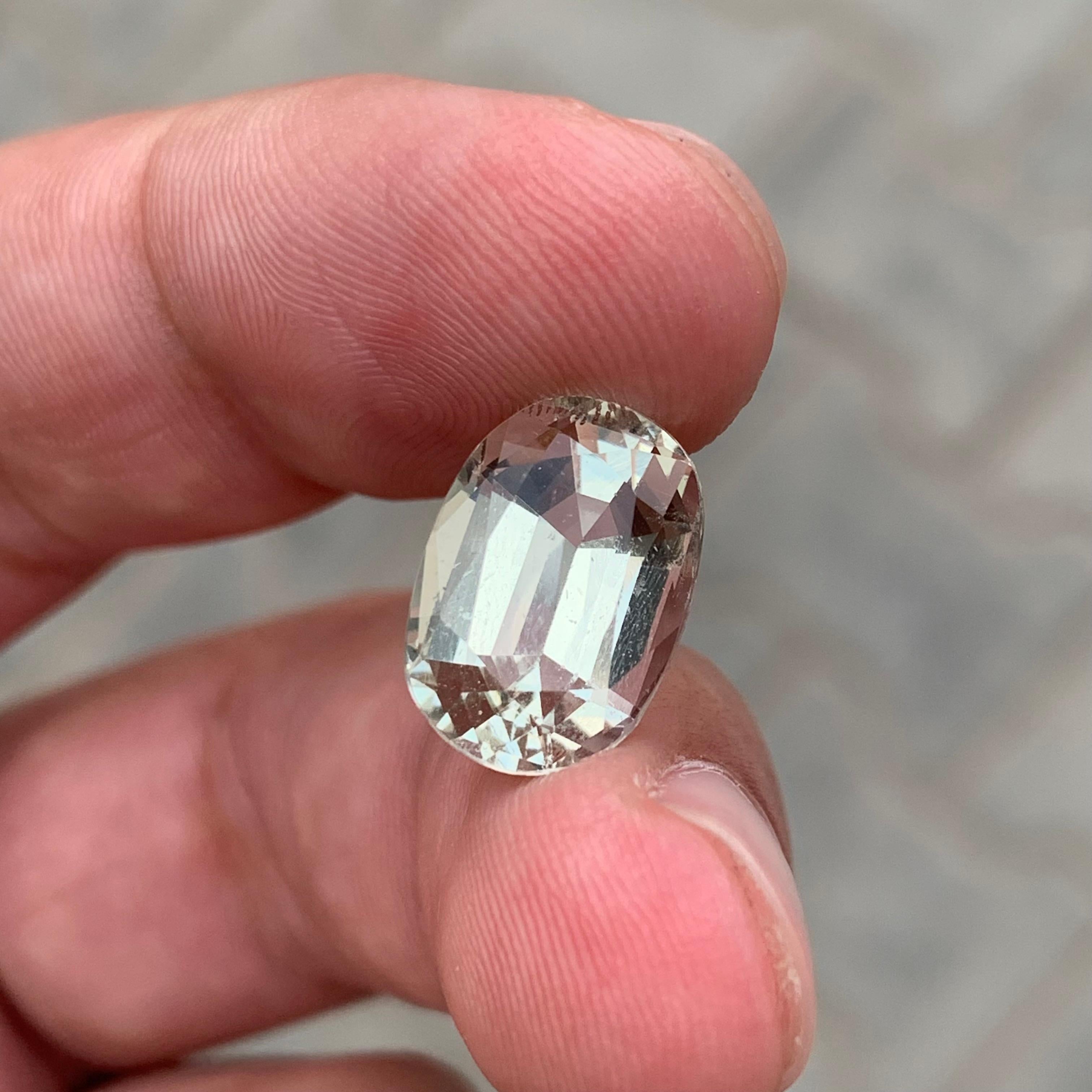 6,00 carati di splendida gemma sfaccettata a forma di cuscino Heliodor in vendita 3