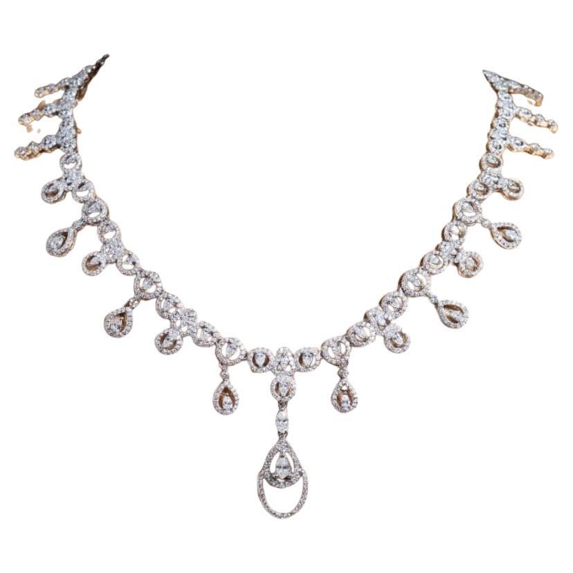 6,00 Karat gemischte Form Diamanten 18K Gold Halskette im Angebot
