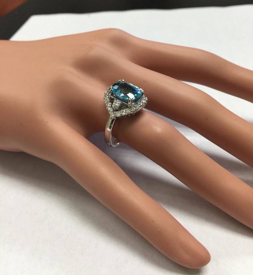 6.00 Carats Natural Blue Zircon and Diamond 14K Solid White Gold Ring For Sale 2