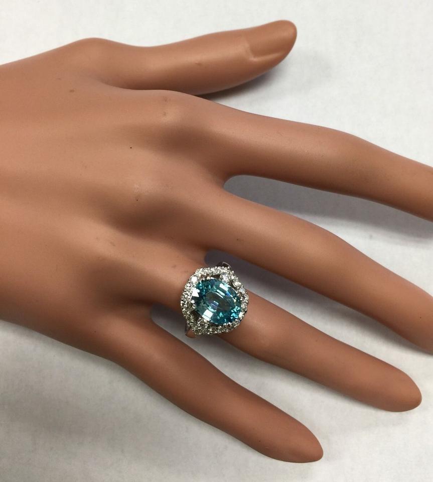 6.00 Carats Natural Blue Zircon and Diamond 14K Solid White Gold Ring For Sale 3