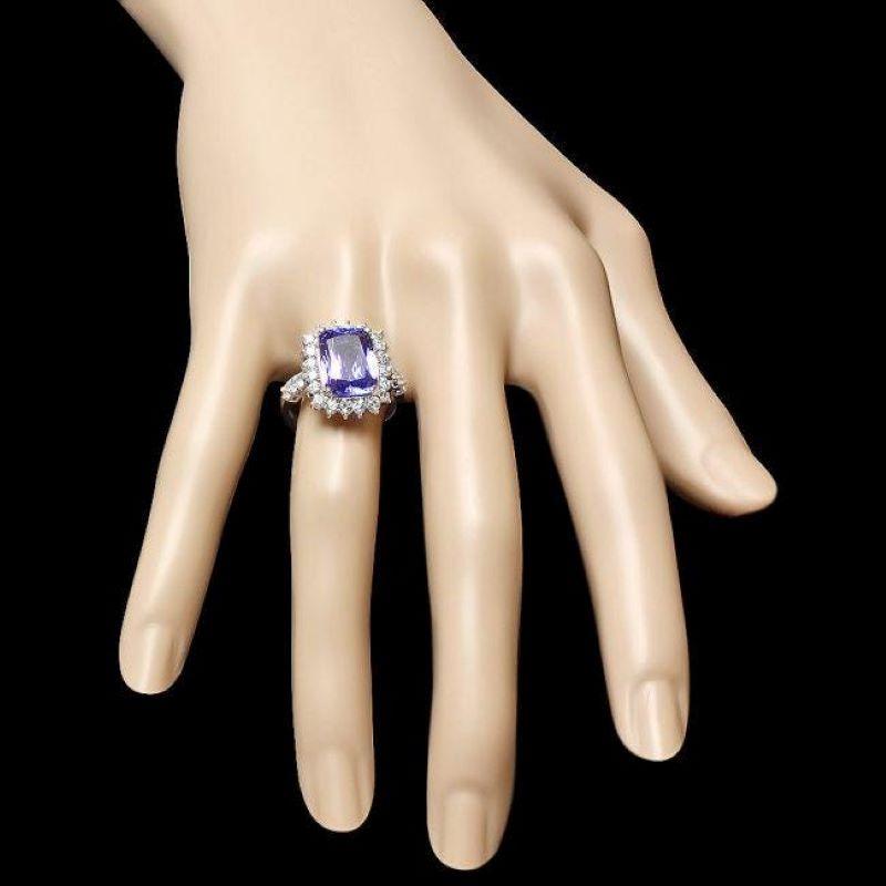 6.00 Carats Natural Tanzanite and Diamond 14K Solid White Gold Ring In New Condition For Sale In Los Angeles, CA