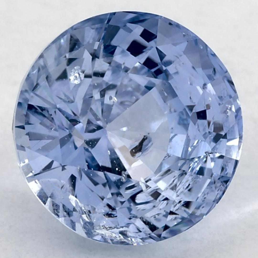 Ein sehr wertvoller September-Geburtsstein mit einer bezaubernden blauen Farbe. Man glaubt, dass sie dem Leben Glück und Reichtum bringen.

Entdecken Sie die lebendige Kollektion von Smaragden, Rubinen und Saphiren in unserem Geschäft, die als lose