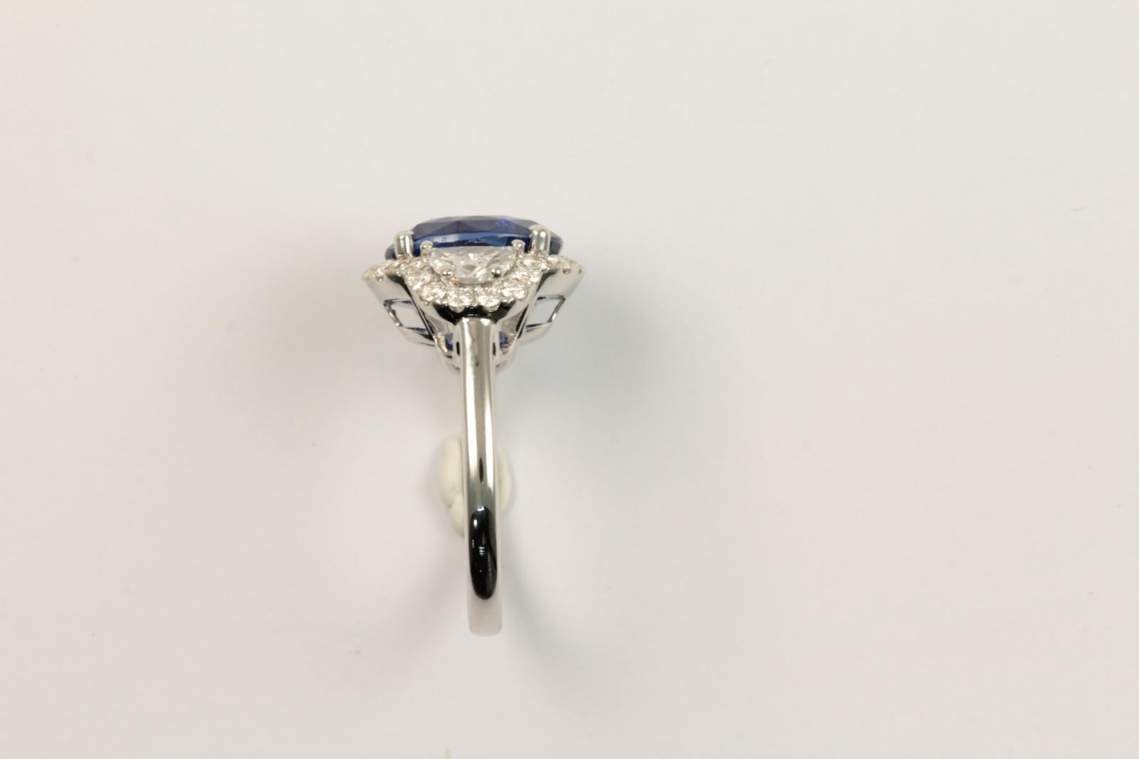 vivid royal blue sapphire