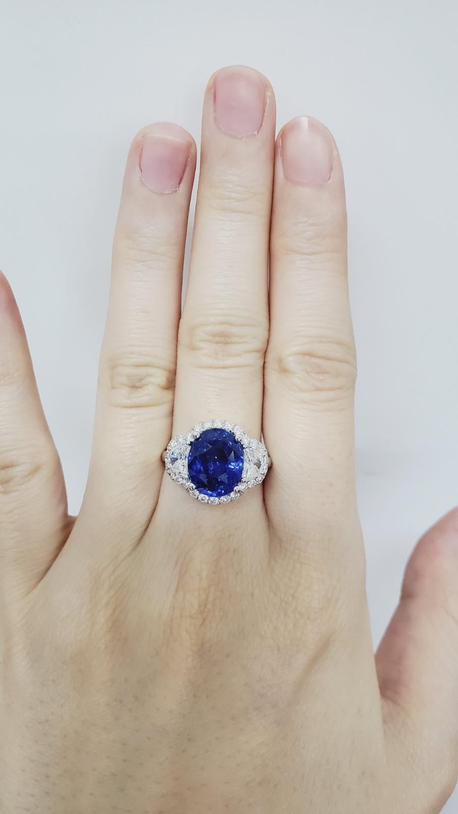royal blue ceylon sapphire