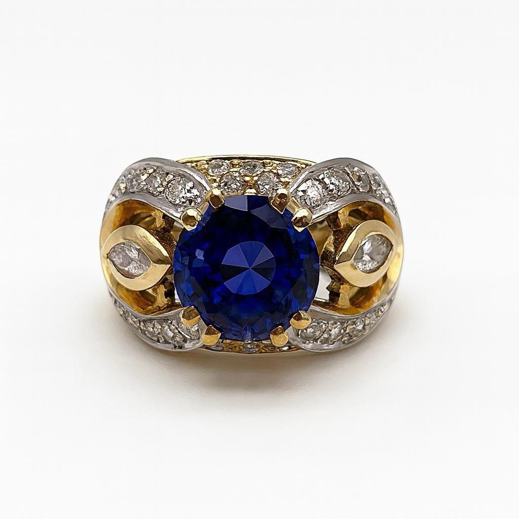 Taglio brillante 6.00c Natural unheard Sapphire Ring. in vendita
