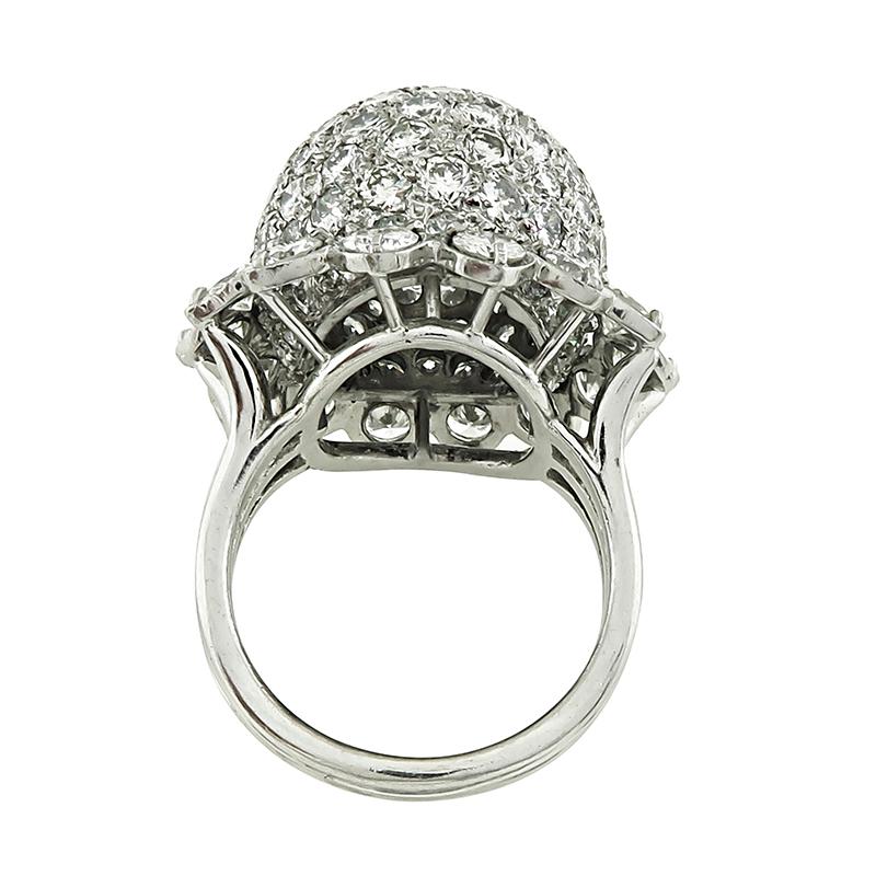 6.00ct Diamond Flower Ring In Good Condition For Sale In New York, NY