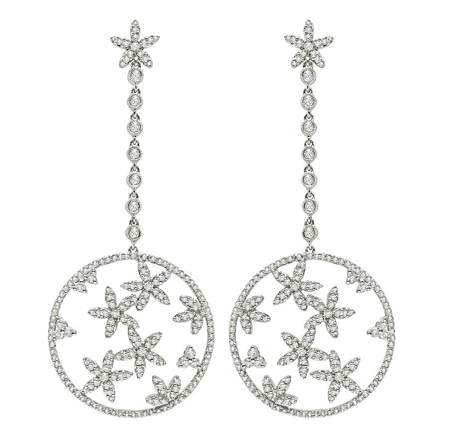 Orecchini a goccia con stella in oro e diamanti 6,00ct in vendita