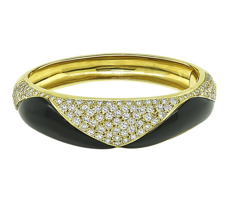 Taglio rotondo Bangle in oro con diamante e onice da 6,00 carati in vendita