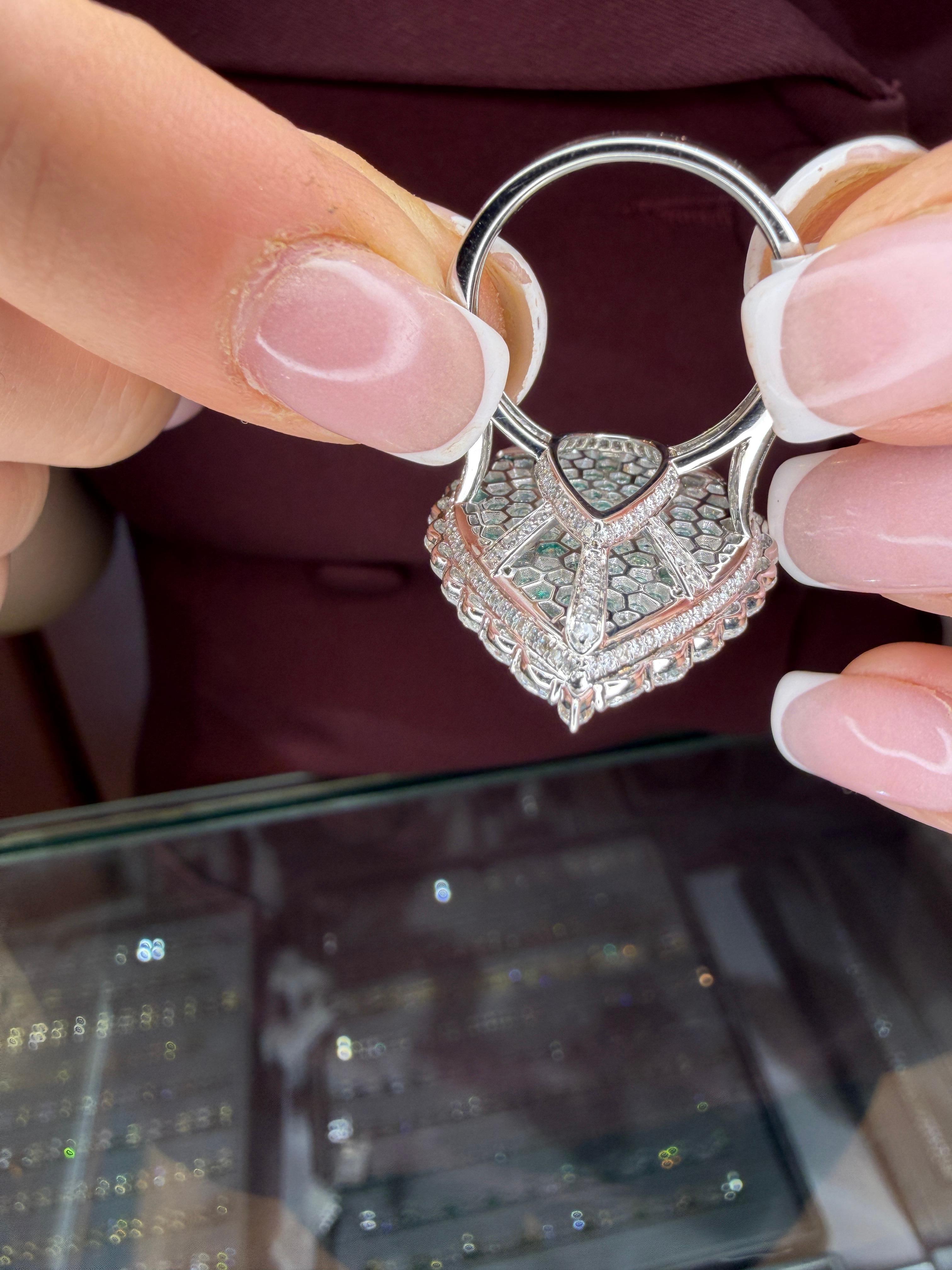 6,00ct Fancy Yellow Diamond Teal Smalto Marquise e Diamante Rotondo Oro Bianco 18K in vendita 10