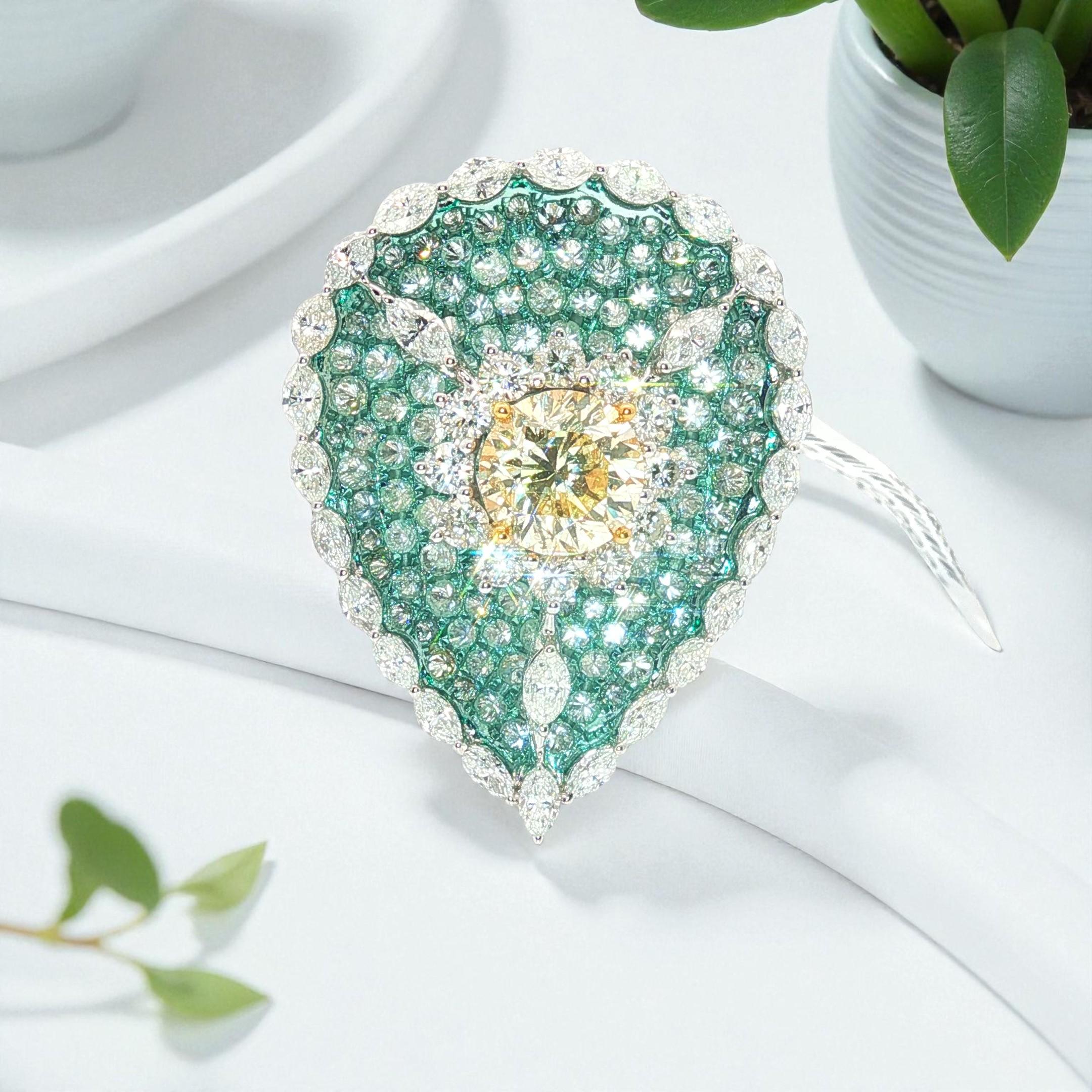 Donna 6,00ct Fancy Yellow Diamond Teal Smalto Marquise e Diamante Rotondo Oro Bianco 18K in vendita