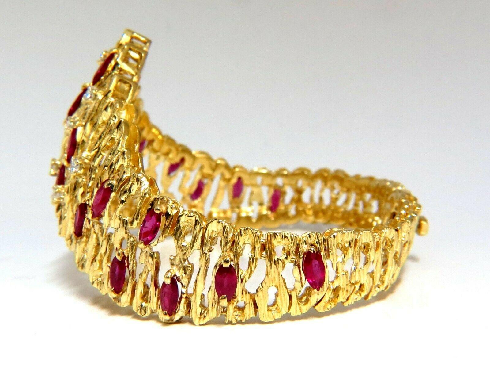 Ruby & Diamond Coral Patina Chevron Cuff Bracelet

5.50ct. Natural ruby & .50ct Diamond bracelet.

Marquise, full cuts 

Clean clarity

Transparent & Vivid Reds.

Ranging: 4x 3mm

Natural Diamonds: Rounds & full cuts

Vs-2 clarity G color

18kt.