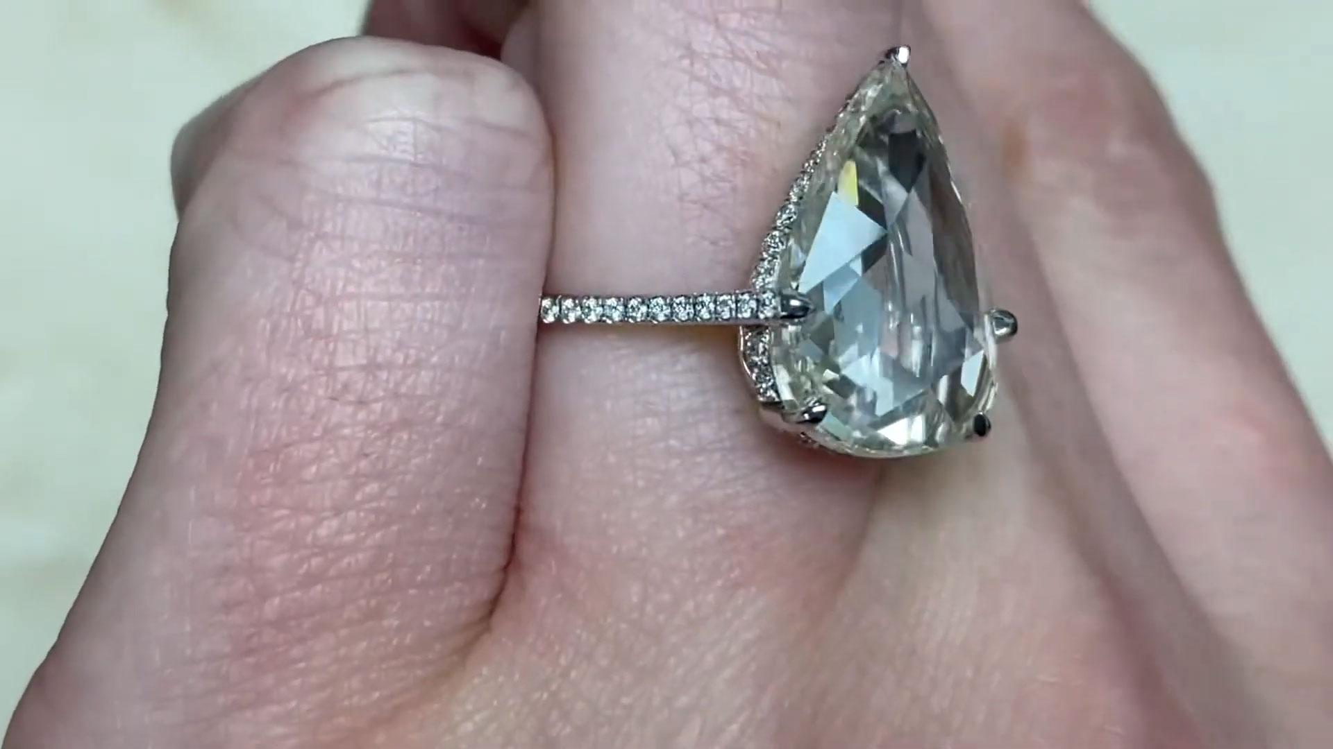 rose cut diamond in pave setting