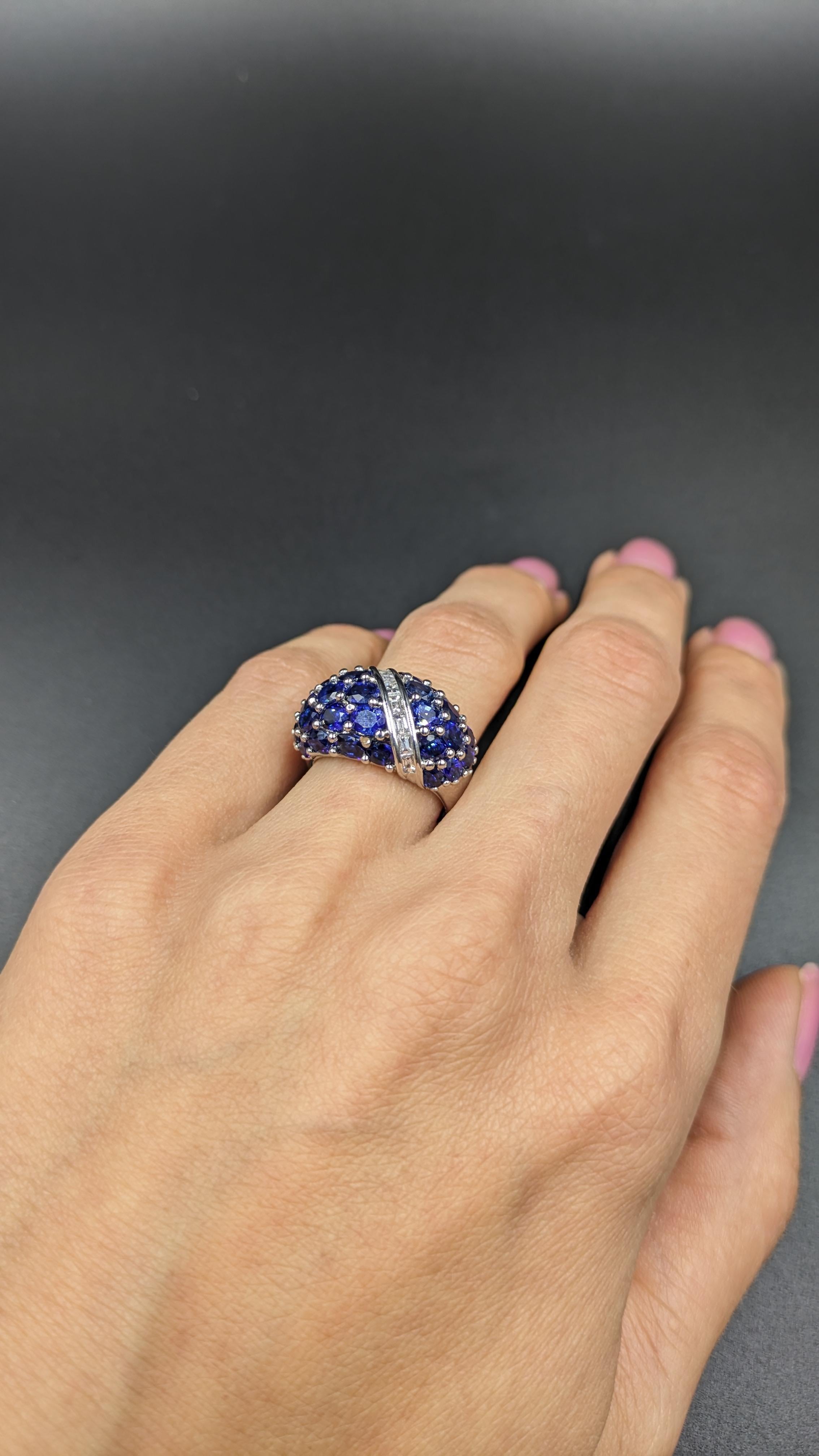 6.01 Carat Natural Blue Sapphire and Diamond Cluster Platinum Ring For Sale 1