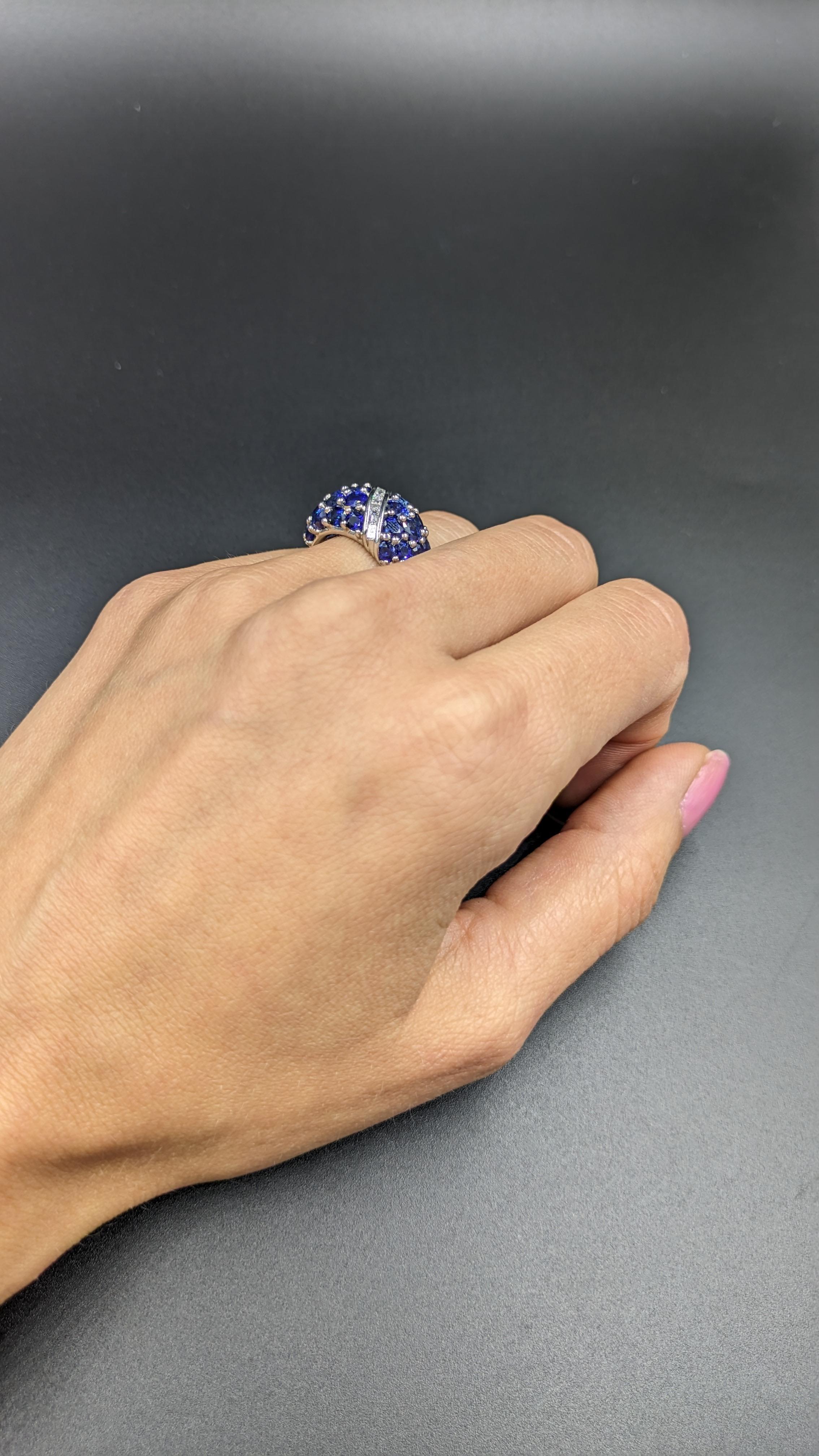 6.01 Carat Natural Blue Sapphire and Diamond Cluster Platinum Ring For Sale 2
