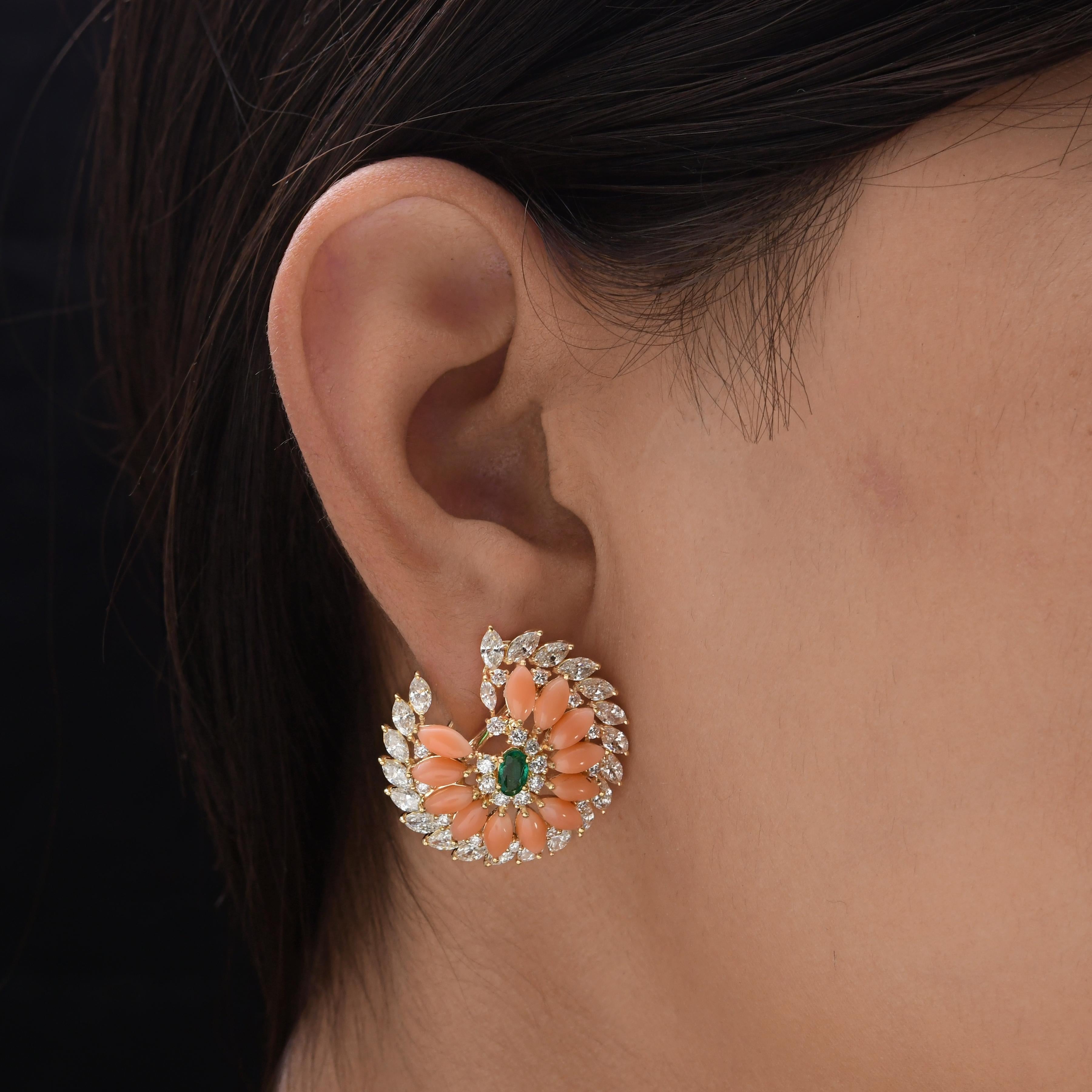 Marquise Cut 6.02 Carat Coral Emerald 4.62 Carat SI/H Diamond 18k Yellow Gold Earrings For Sale