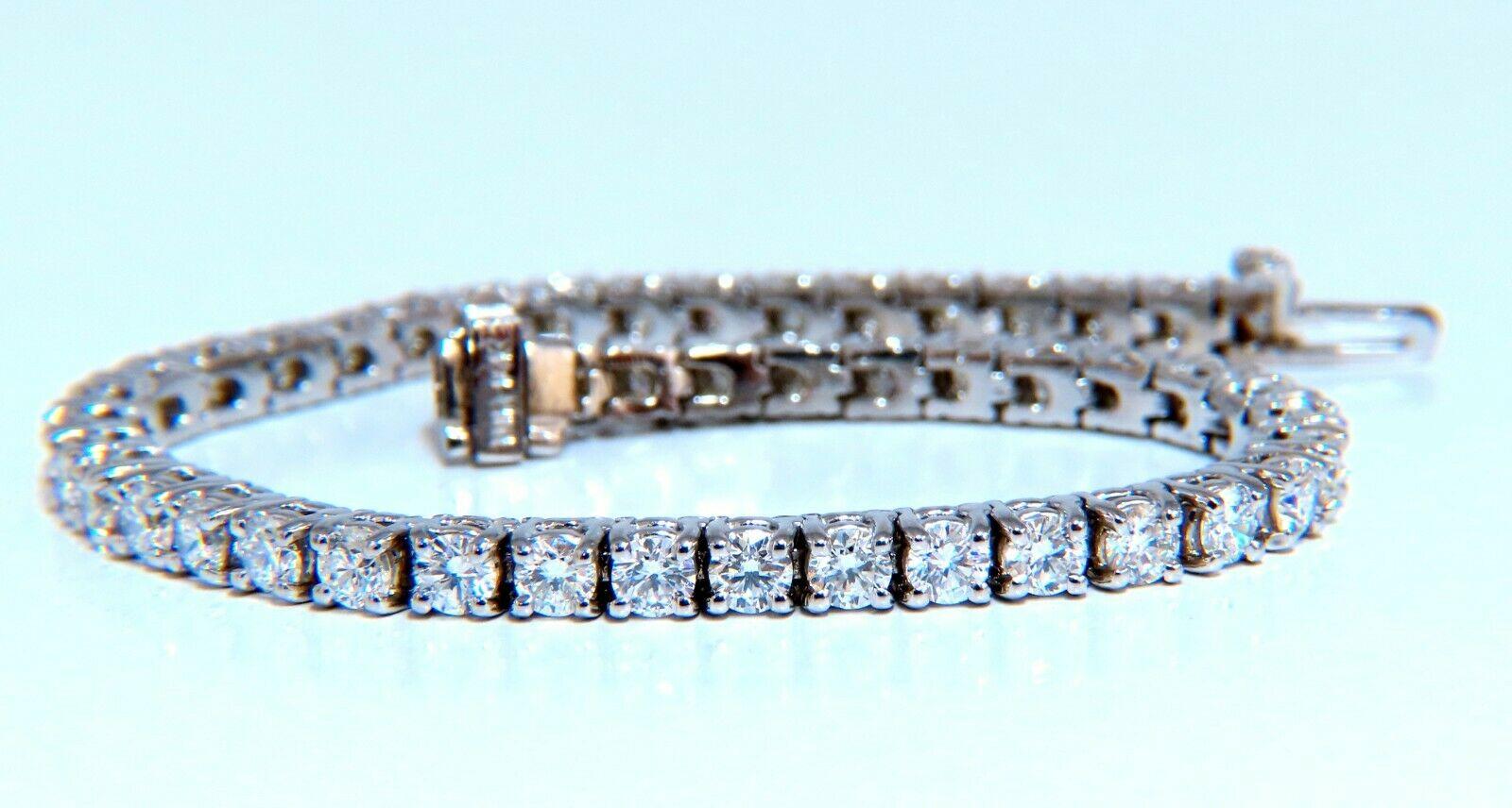 6.02 carat natural round diamonds link tennis bracelet 14kt In New Condition For Sale In New York, NY