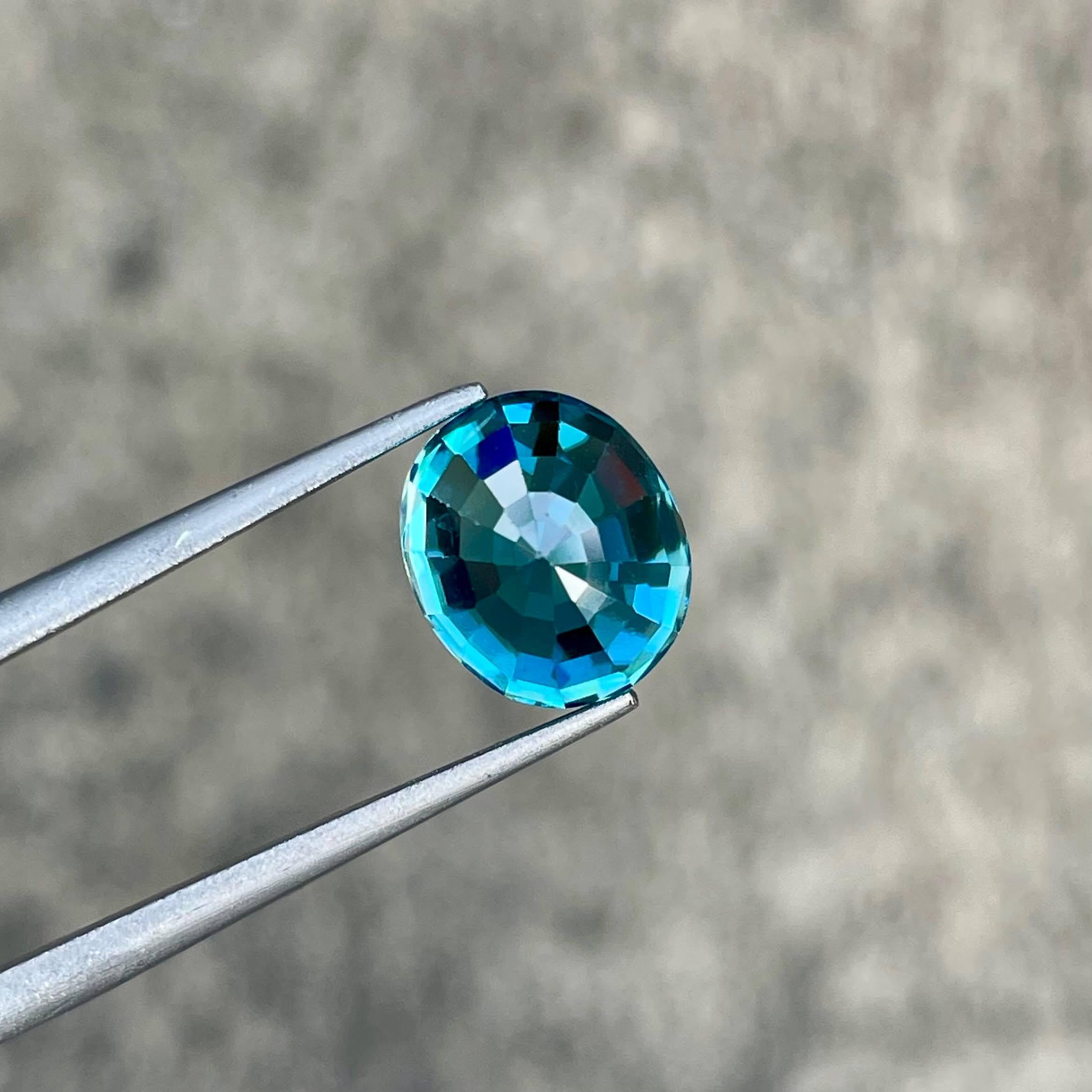 6,02 carati di zircone blu Tiffany Pietra cambogiana dal taglio ovale In condizioni Nuovo in vendita a Bangkok, TH
