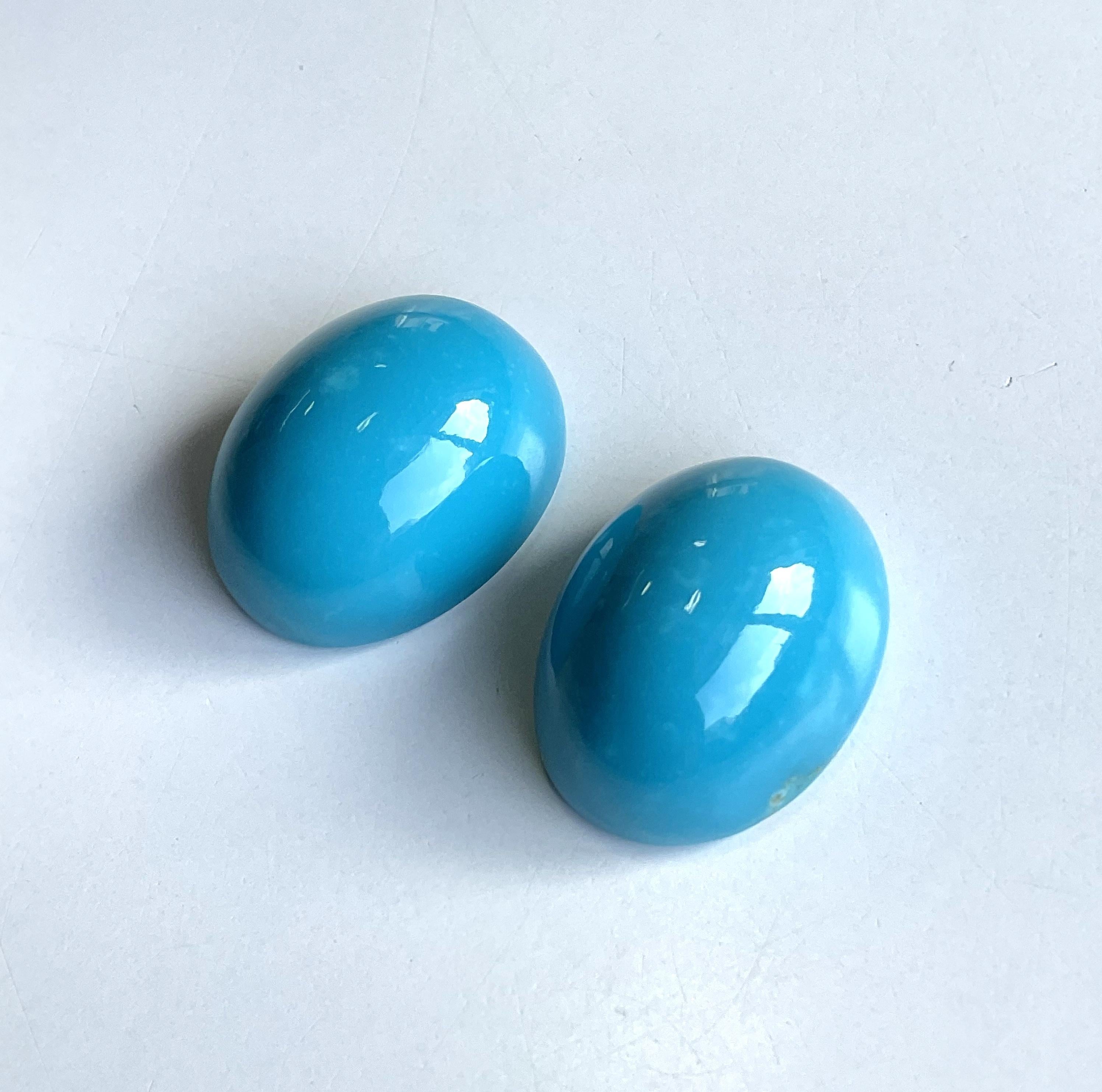 60,24 Karat Türkis Arizona Cabochons 2 Pieces Paar für Schmuck natürlichen Edelstein für Damen oder Herren im Angebot