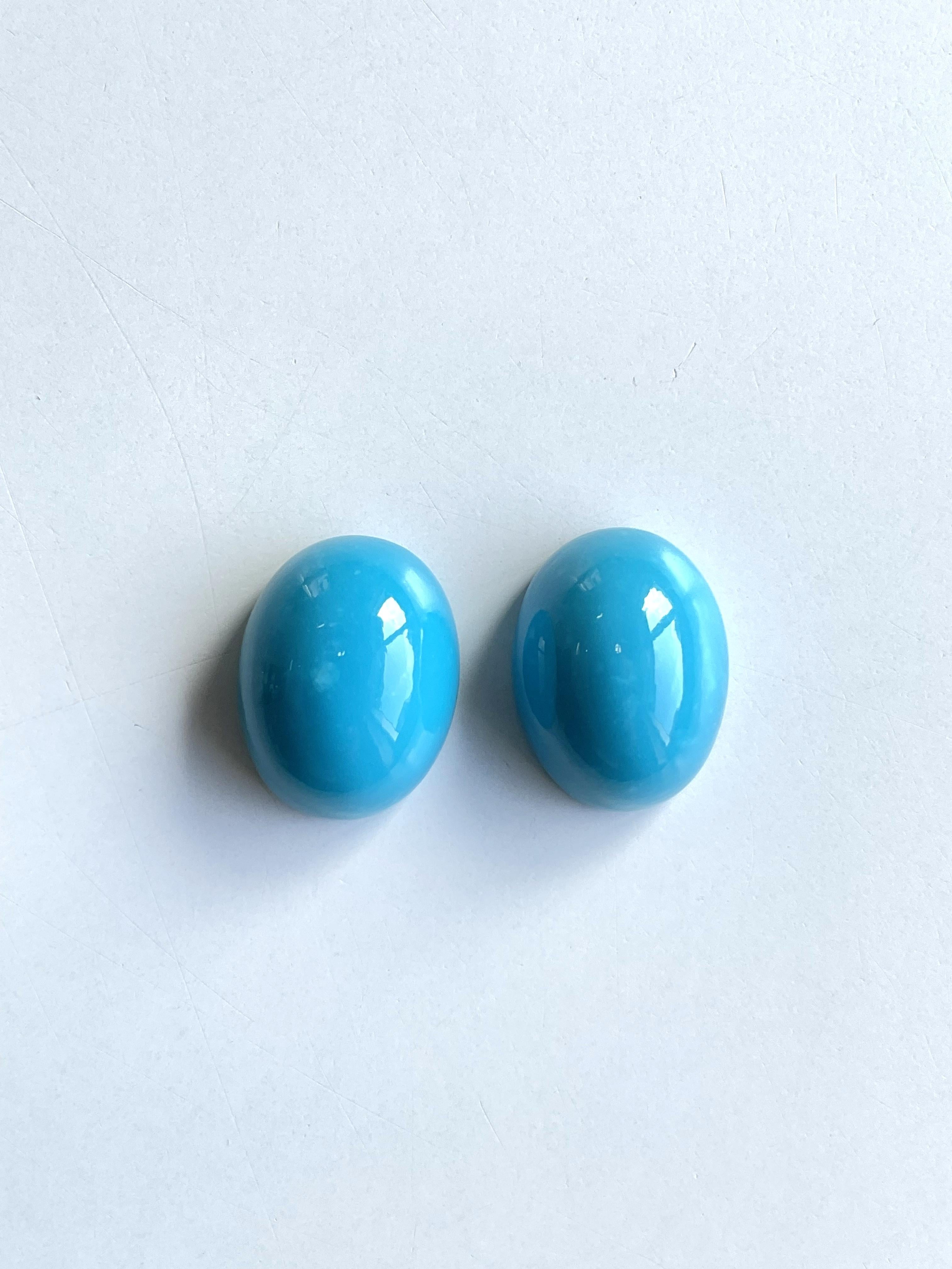 60,24 Karat Türkis Arizona Cabochons 2 Pieces Paar für Schmuck natürlichen Edelstein im Angebot 1