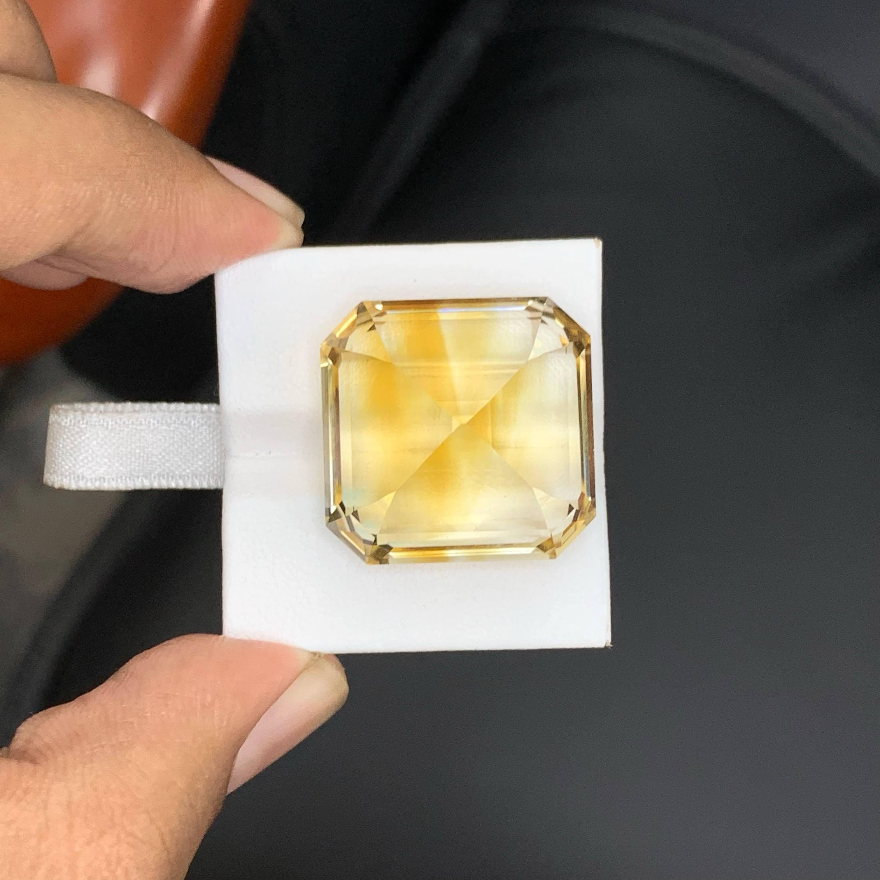 Gema brasileña suelta de citrino amarillo dorado de 60,25 quilates, talla Asscher en venta 5