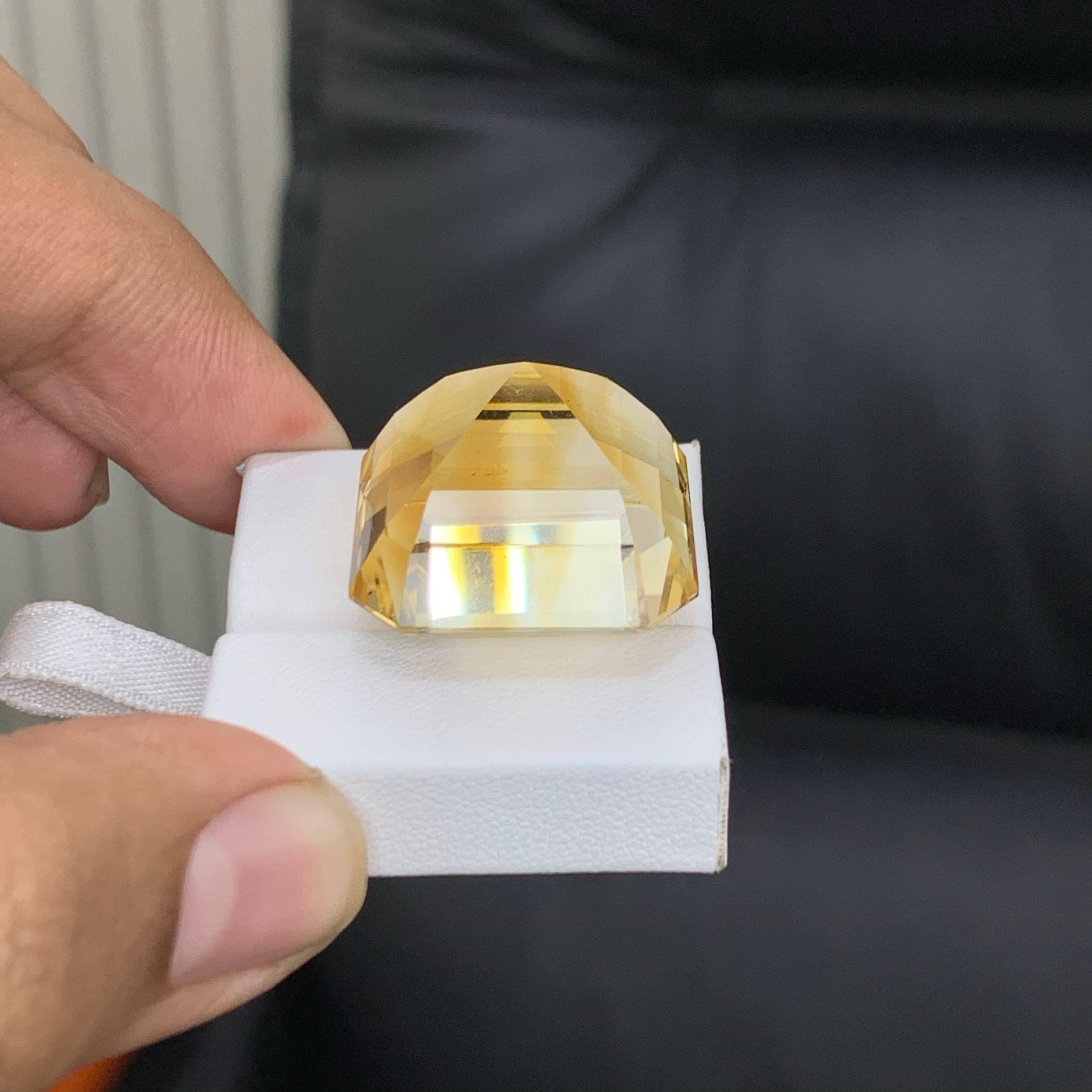 Gema brasileña suelta de citrino amarillo dorado de 60,25 quilates, talla Asscher en venta 6