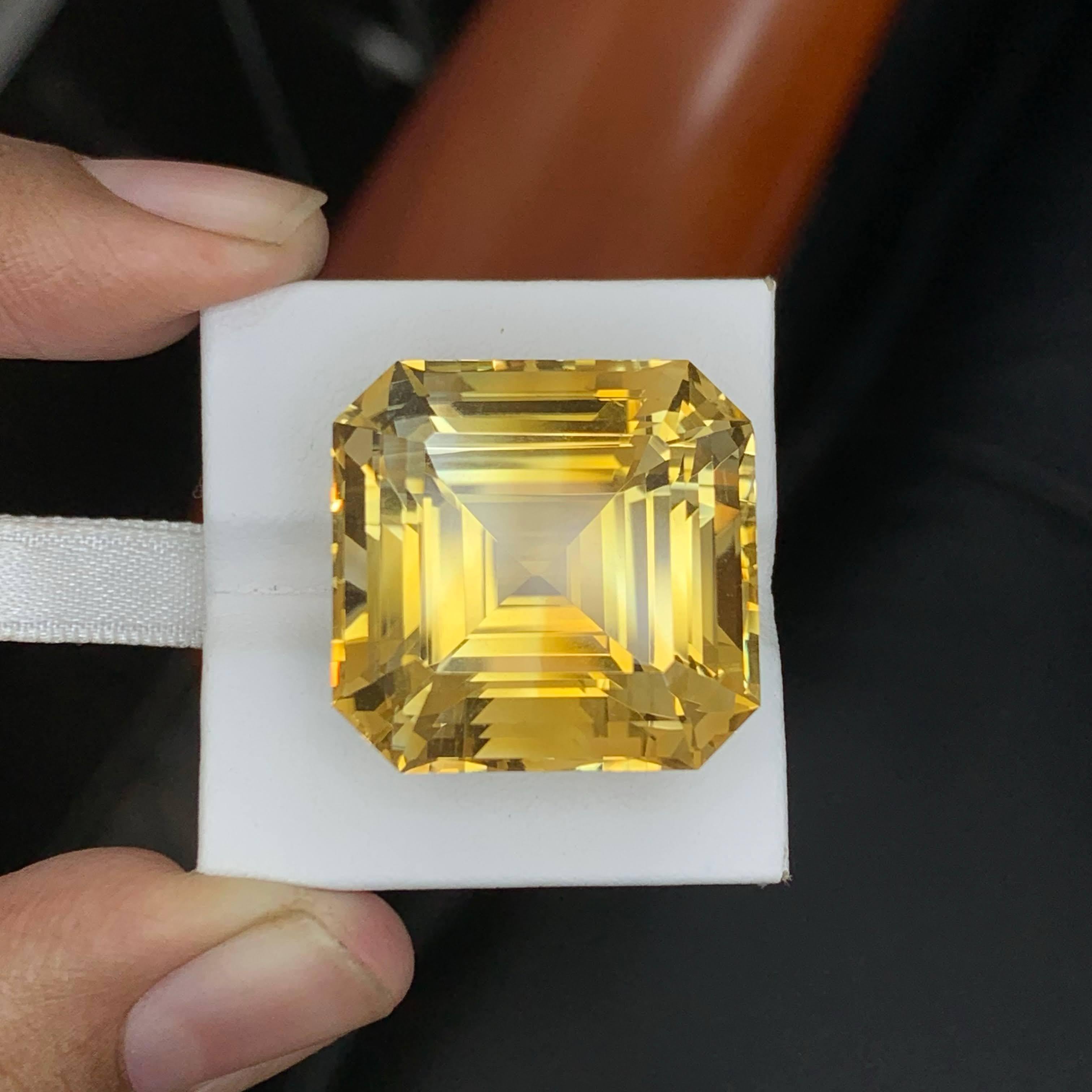 Gema brasileña suelta de citrino amarillo dorado de 60,25 quilates, talla Asscher en venta 7