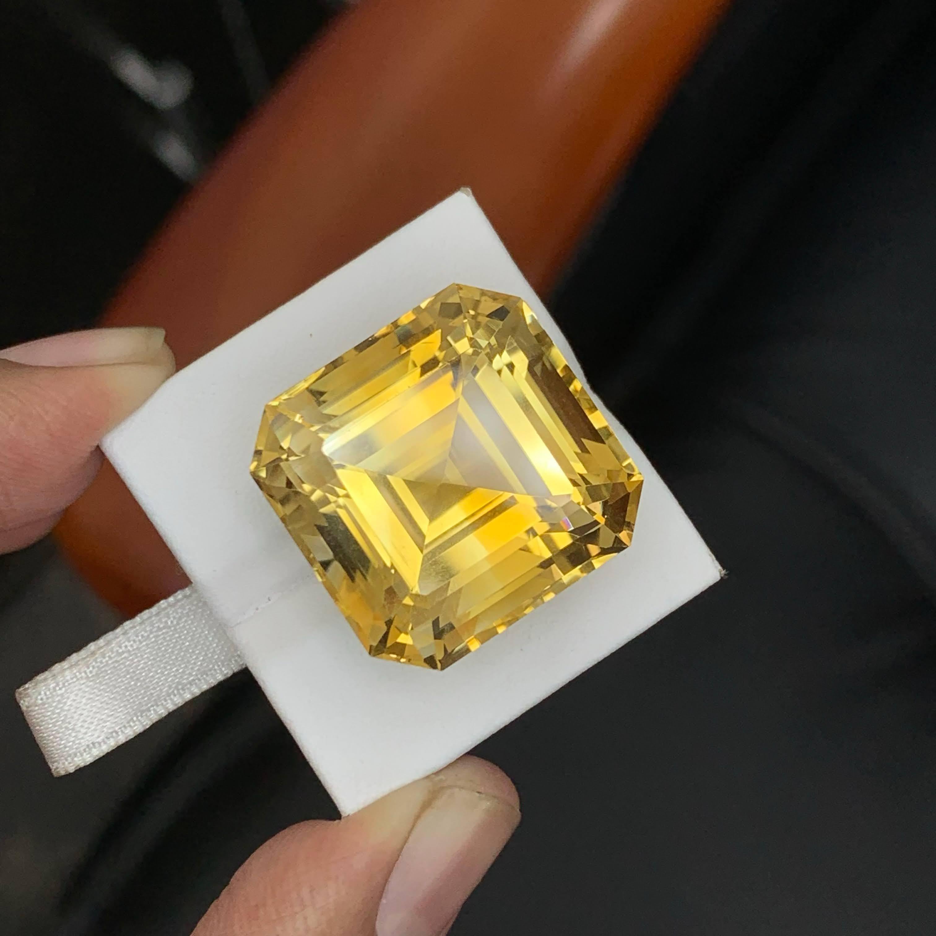 Gema brasileña suelta de citrino amarillo dorado de 60,25 quilates, talla Asscher Corte Asscher en venta