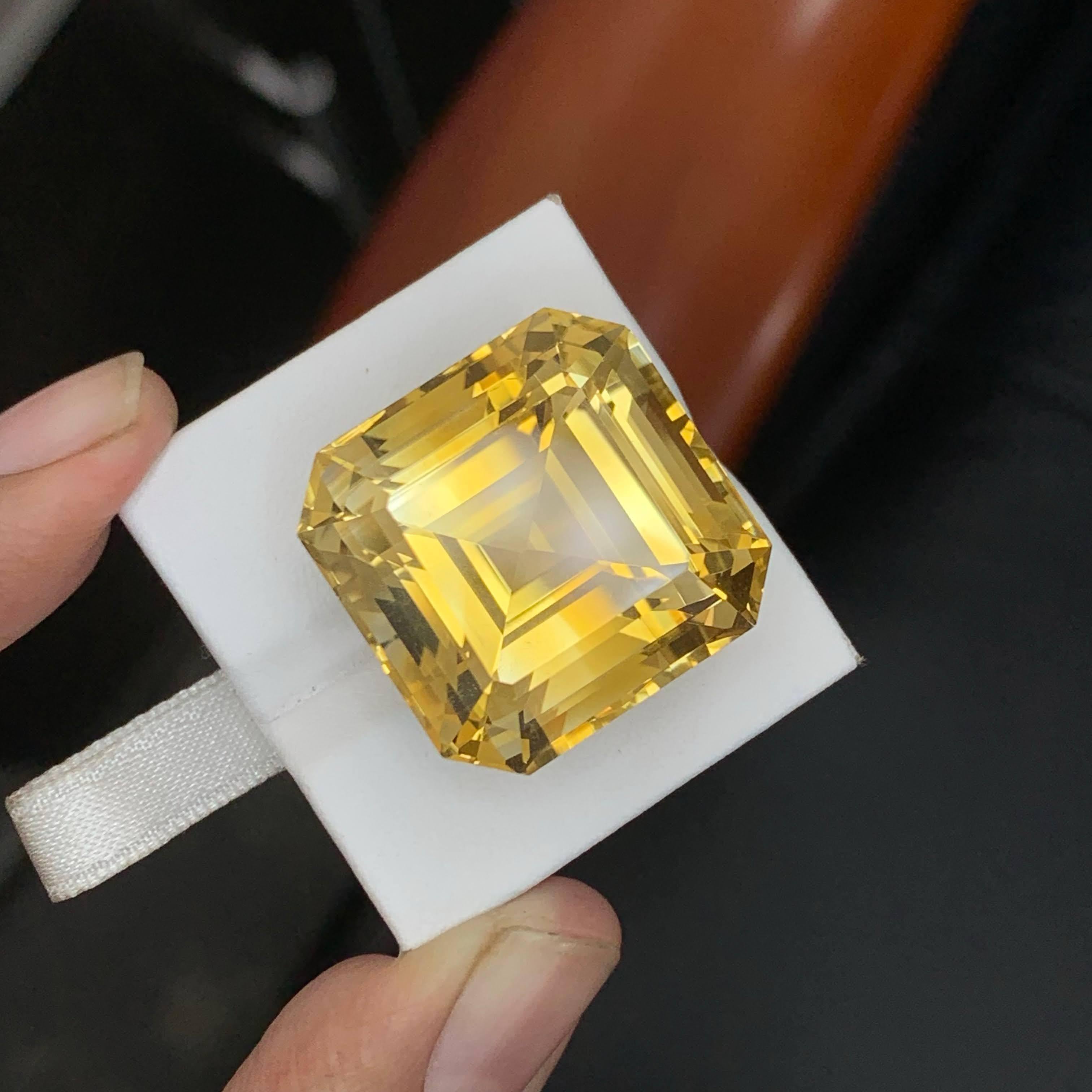 Femenino o masculino Gema brasileña suelta de citrino amarillo dorado de 60,25 quilates, talla Asscher en venta